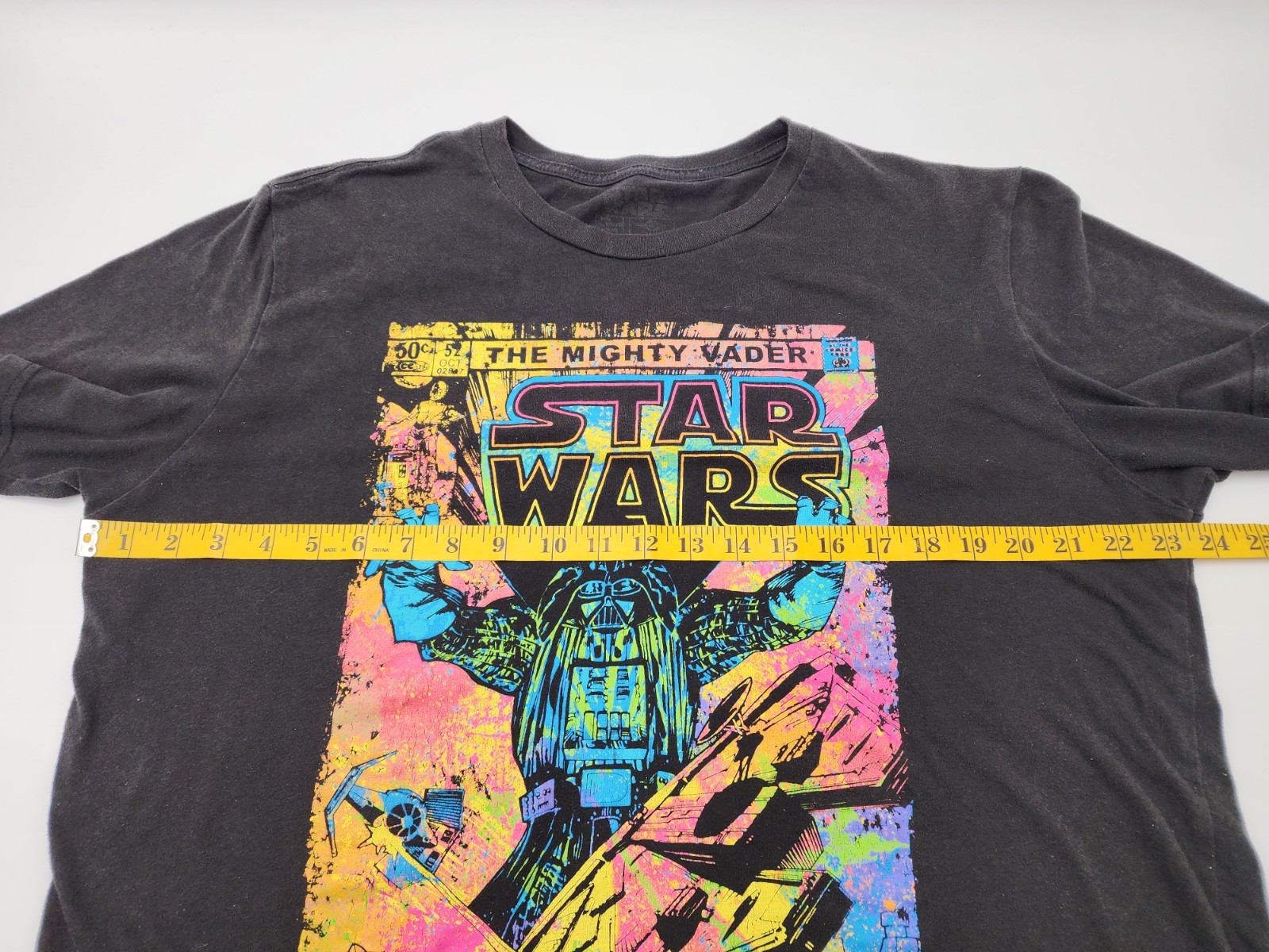 Star Wars “The Mighty Vader” Comic Book Theme T-Shirt Size XL