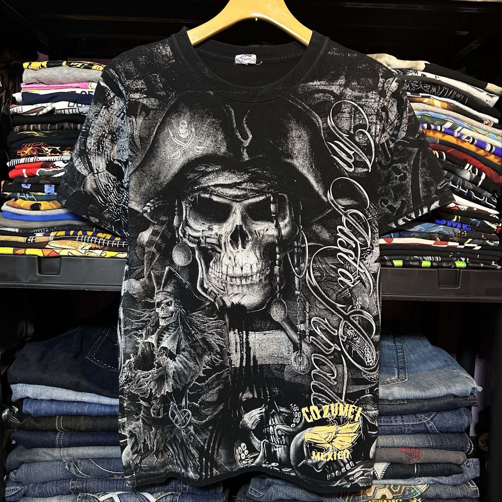 Vintage Y2K Cozumel Mexico AOP Sick Pirate Skulls Graphic T-Shirt Size S