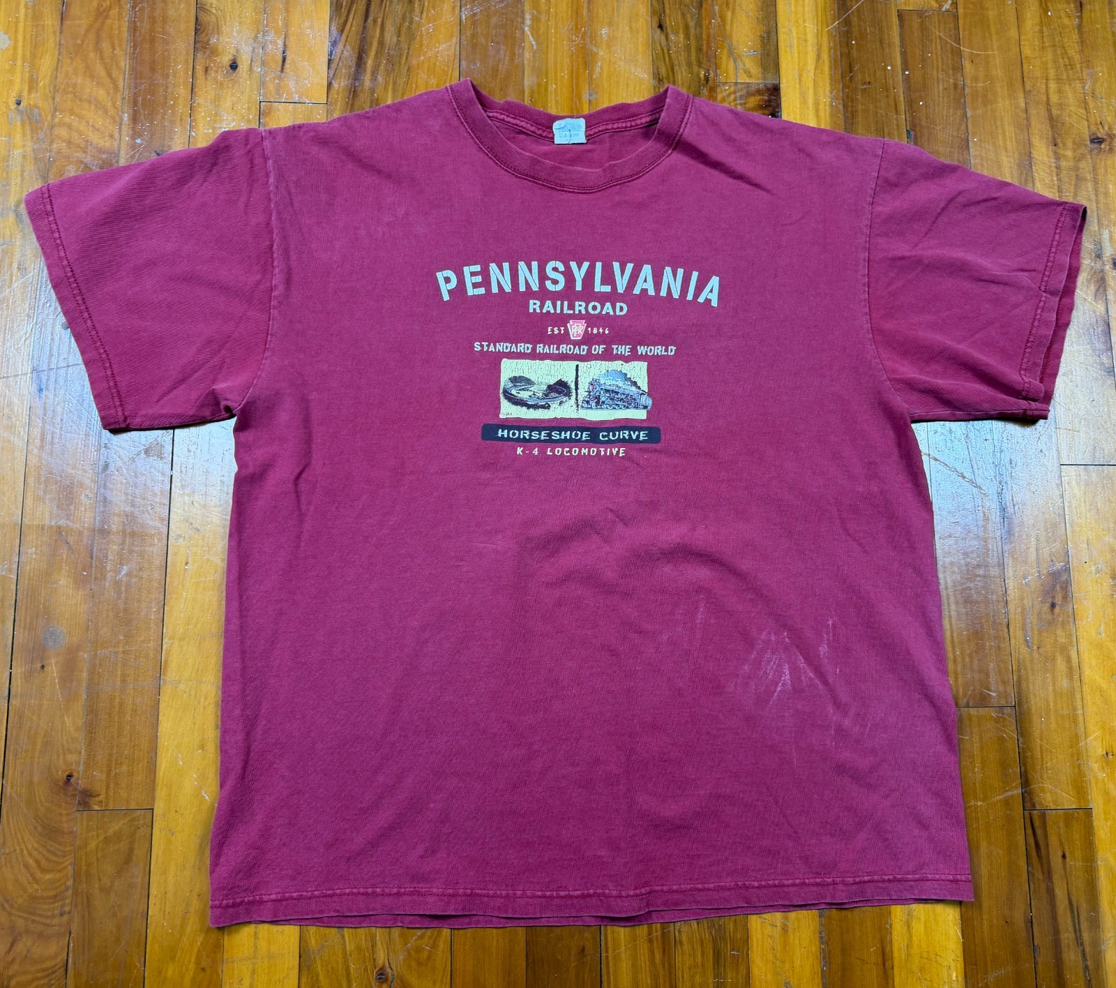 Vintage Pennsylvania Railroad Horseshoe Curve K-4 Locomotive Train Tee Fit XL