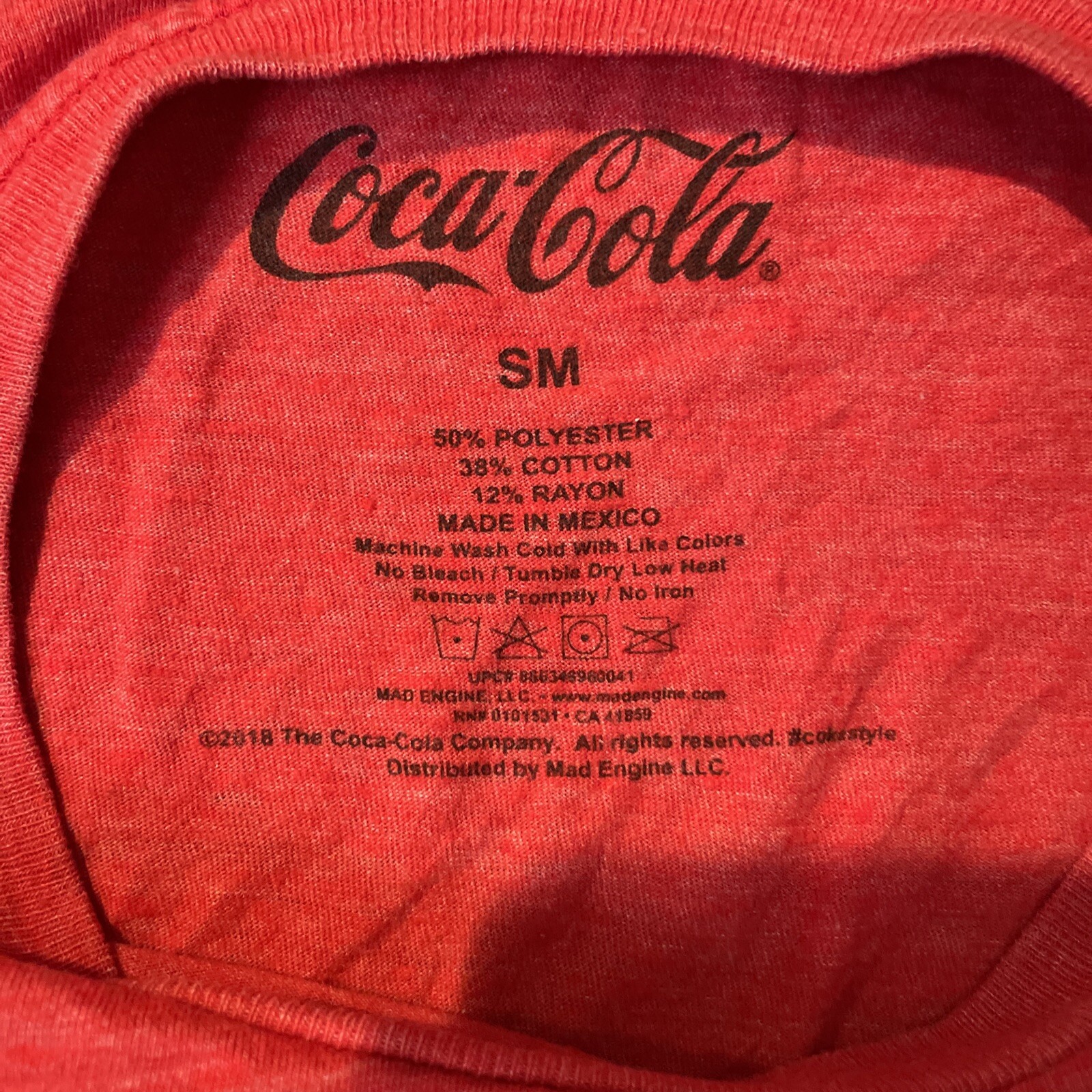 Coca-Cola Coke Distressed Look T-shirt – Small – Poly-Cotton-Rayon Pre-owned