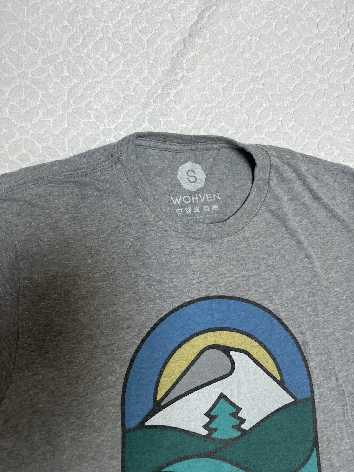 Woven grey T shirt vintage vibes Size small Short Sleeves Men’s