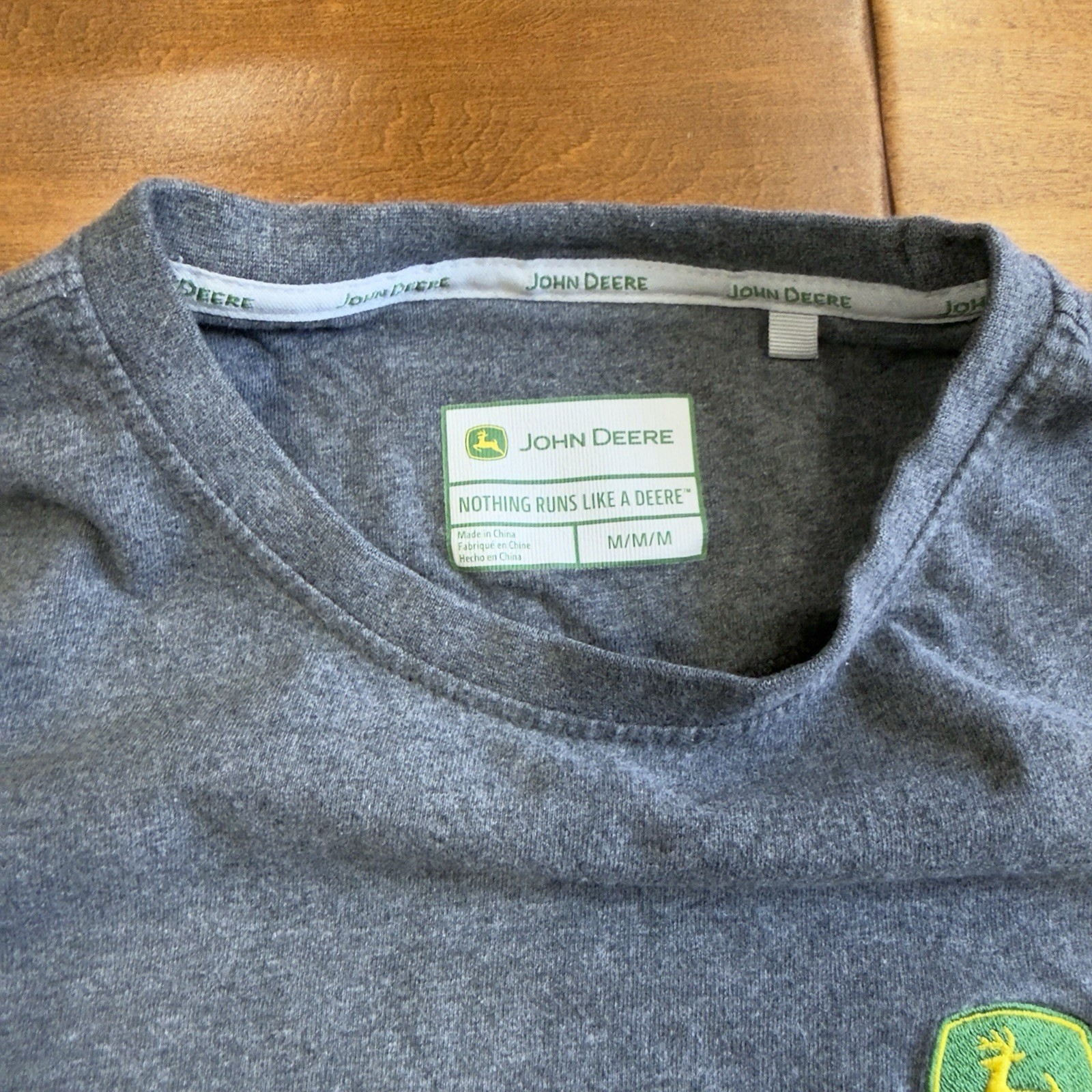 John Deere Embroidered Logo Men’s Long Sleeve T-Shirt Gray Size M