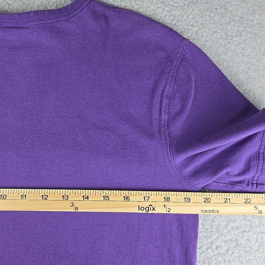 Champion Embroidered Logo T-Shirt Men’s Size Medium Purple Classic Sportswear