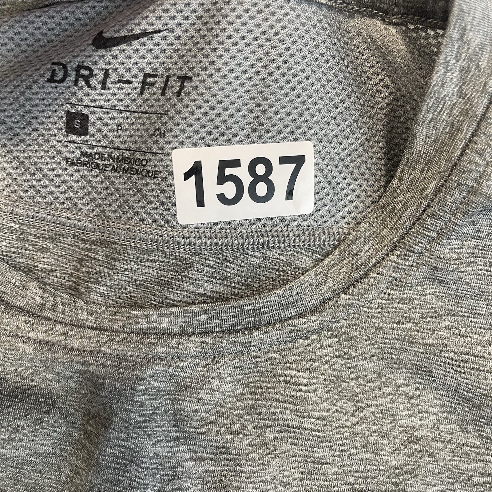 Nike Pro T Shirt Mens S Gray Fitted Center Swoosh Dri Fit Training Gym Sports
