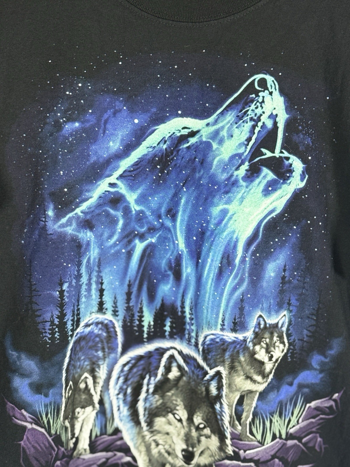 DOM Howling Wolf Pack Graphic Tee Shirt Mens L Black Purple Blue Animal Preowned