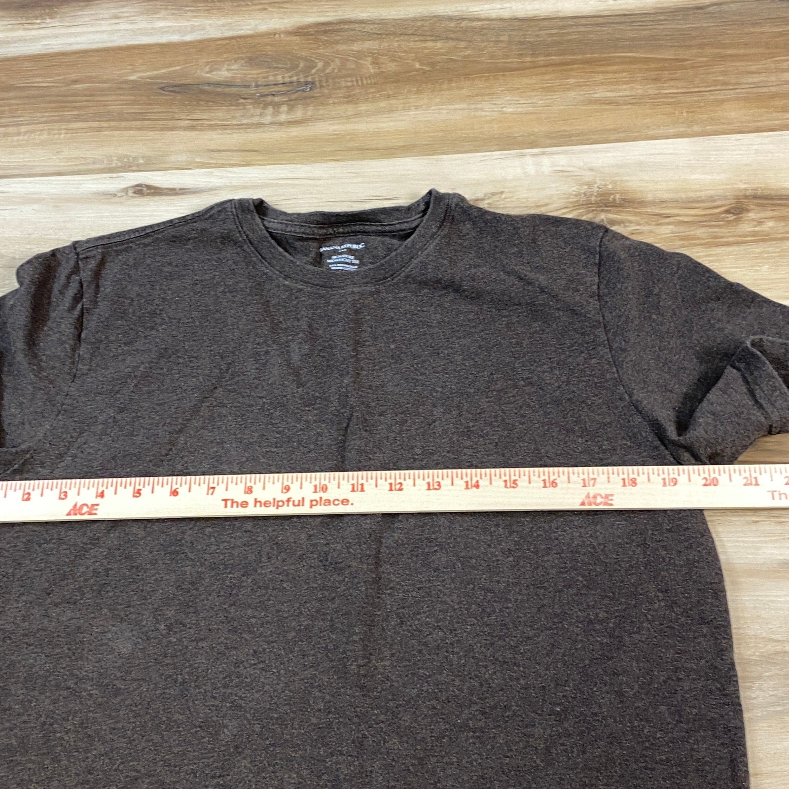 Banana Republic Tee Mens M Minimalist Organic Cotton Midweight Crewneck Brown