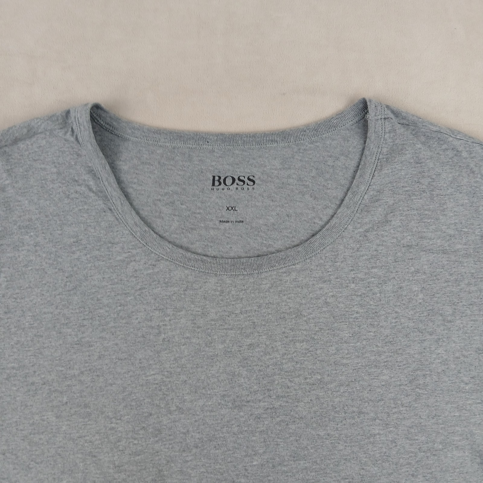 Hugo Boss XXL Mens T Shirt 22×30 Wide Neck Gray Embroidered Logo ** Fits Medium
