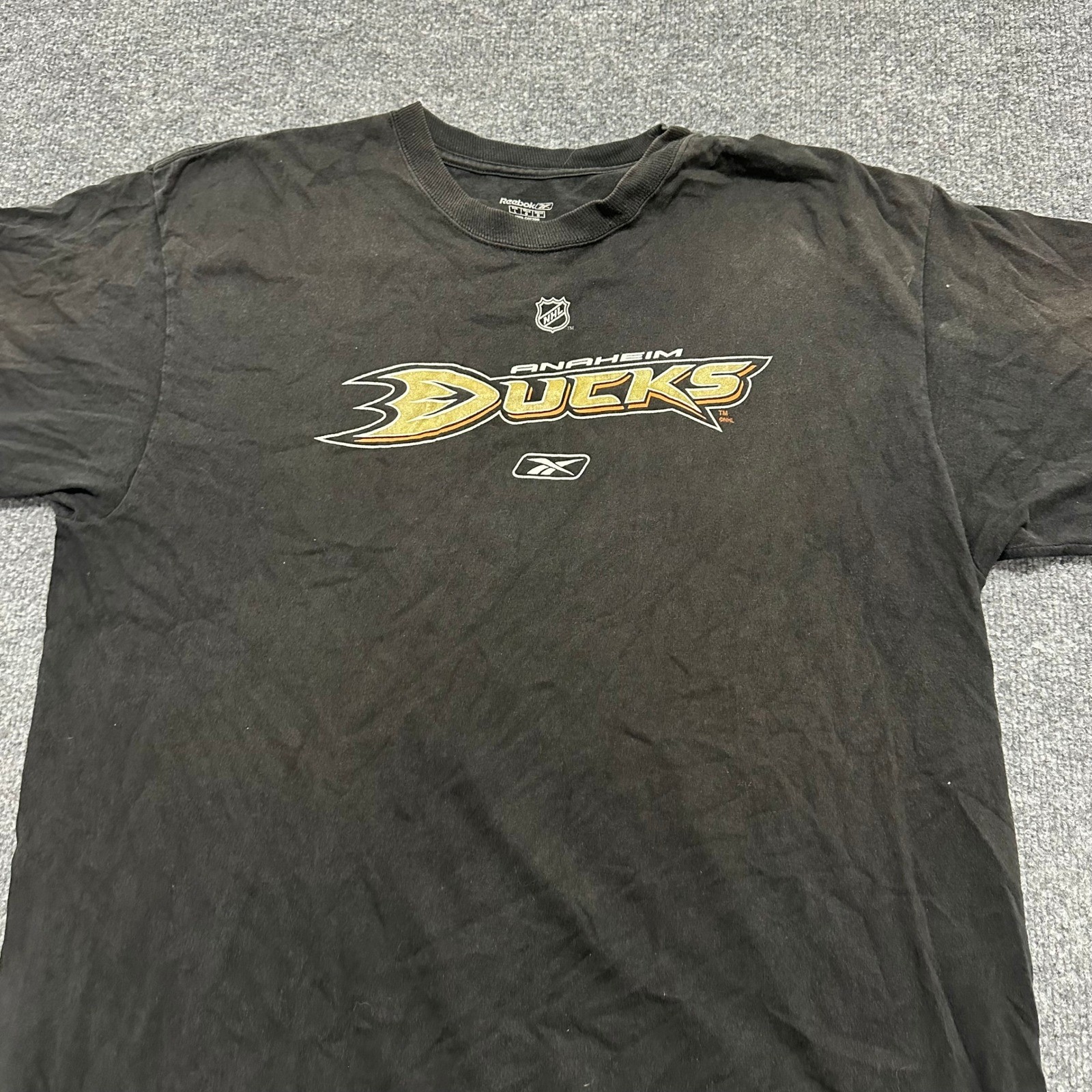 Reebok T-Shirt Mens Size L Black Anaheim Ducks NHL Graphic Cotton Short Sleeve