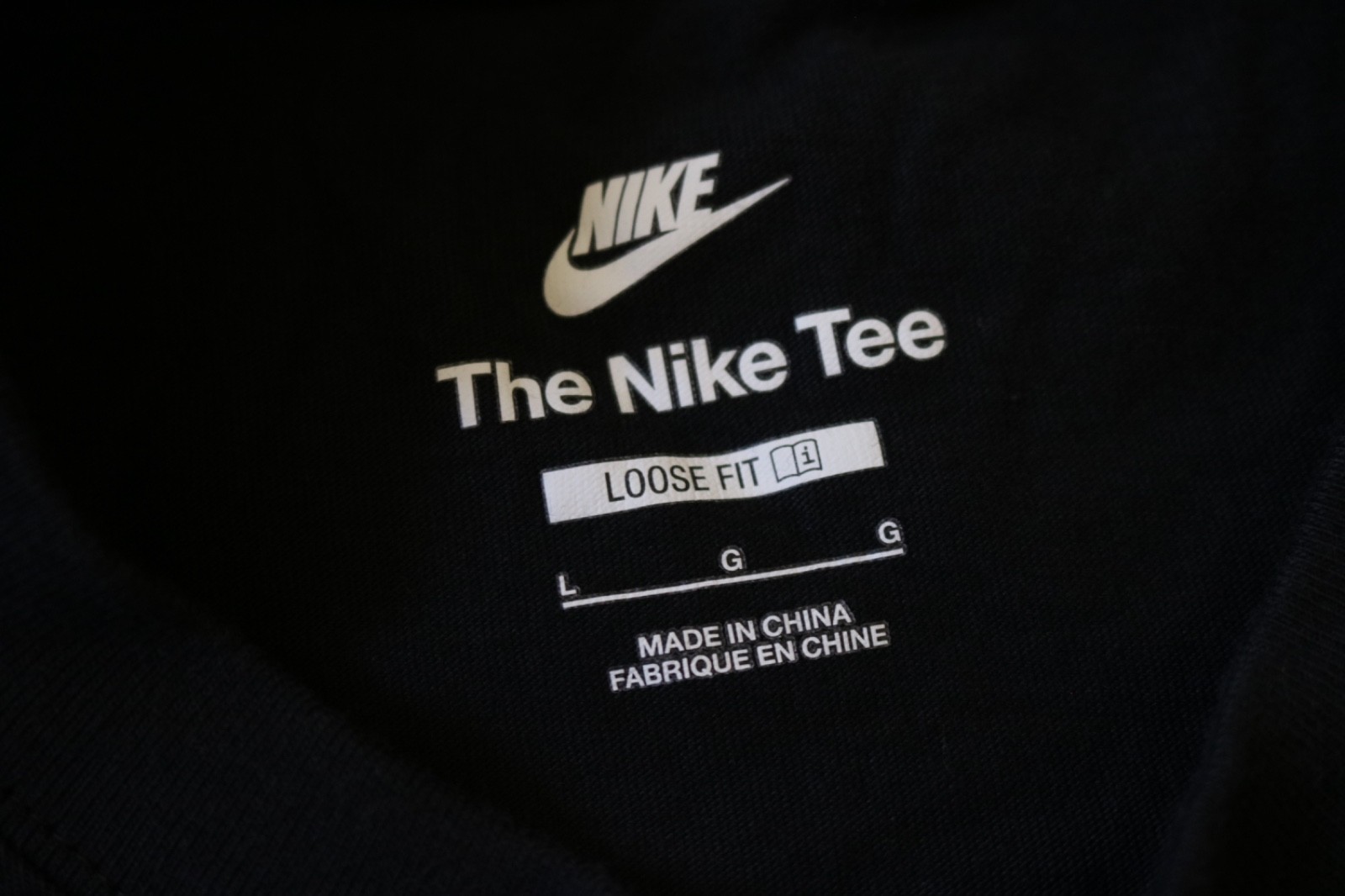 Nike The Nike Tee Hong Kong Loose Fit Graphic T-Shirt Mens Size L Black Swoosh