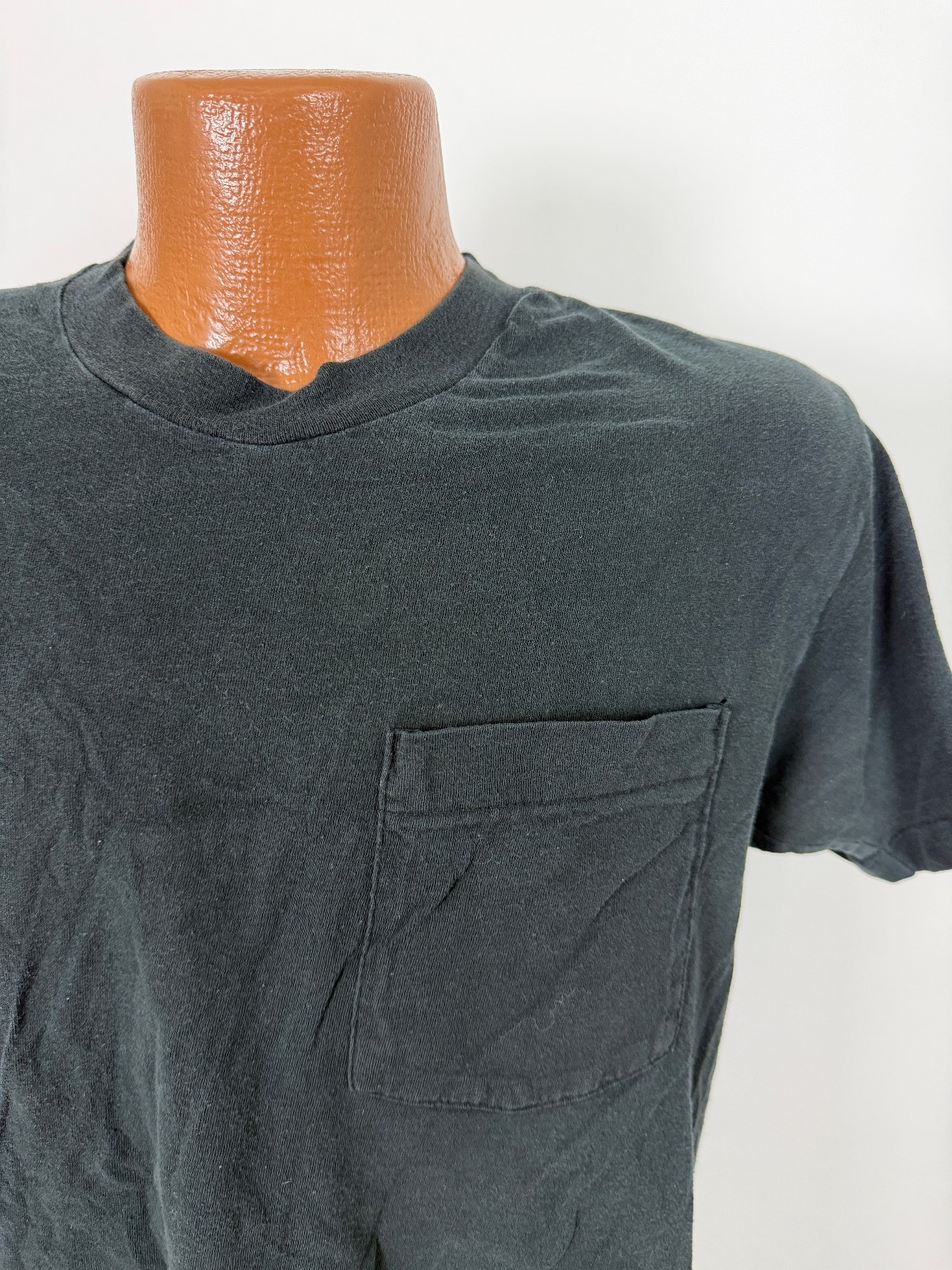 Vintage 90s Pocket Tee Shirt L Tight Fit Minimal Grunge Single-Stitch Cotton USA