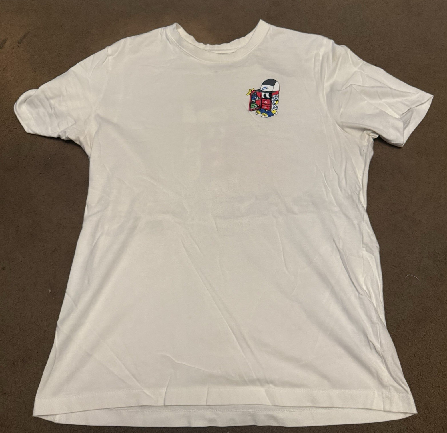 Nike The Nike Tee Men’s Graphic Shoebox Cotton Knit Crew Neck T-Shirt White L