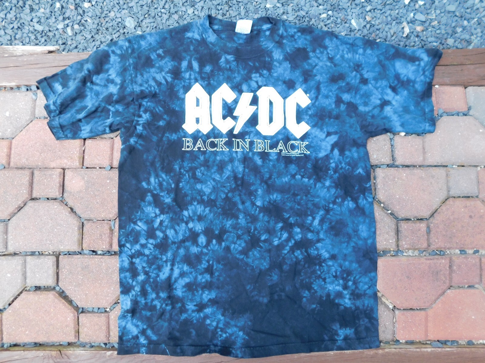 AC DC 2001 BACK IN BLACK Tour Shirt Adult Large
