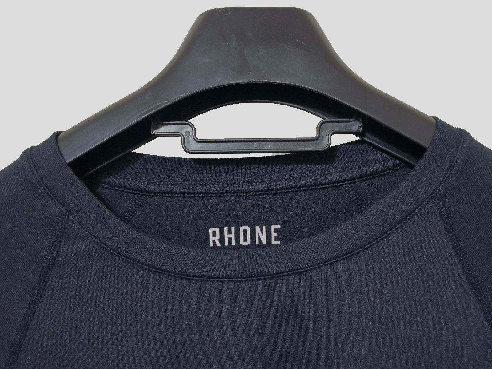 Rhone Men’s Black Reign Long Sleeve Tee Shirt Small