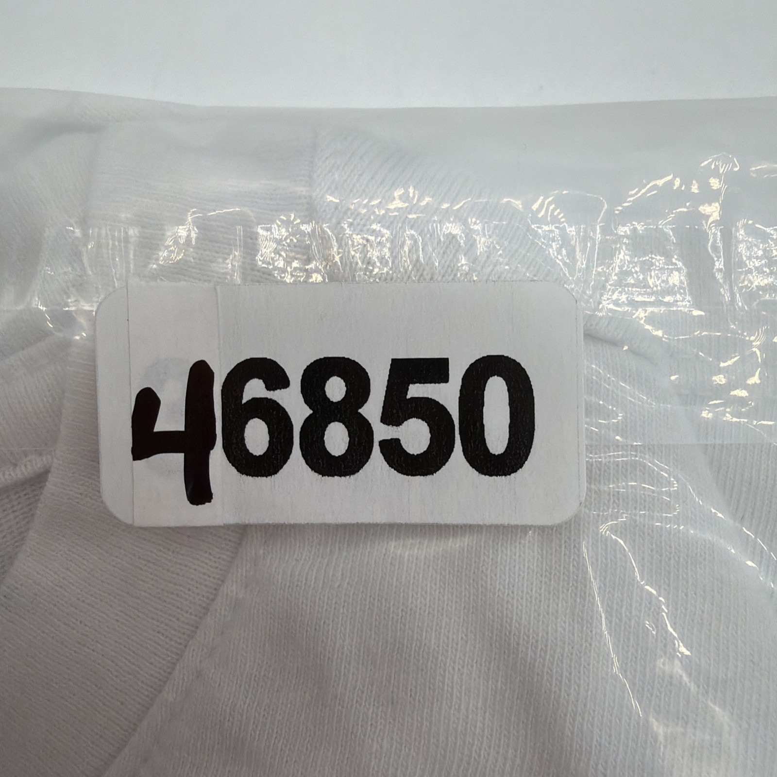 Banana Republic Slim T-shirt Men XS White Graphic Print Logo .#46850