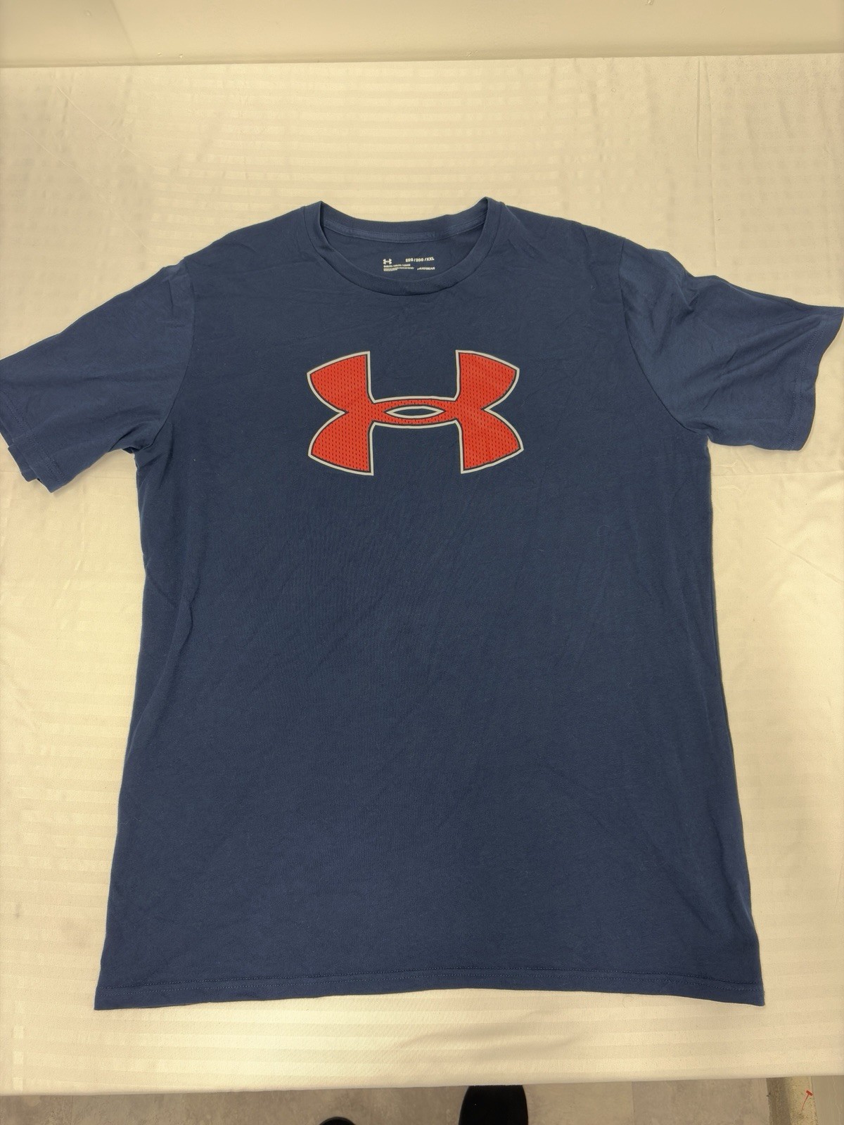 Under Armour Navy Blue Short Sleeve Tshirt With Red Logo Size Men 2XL