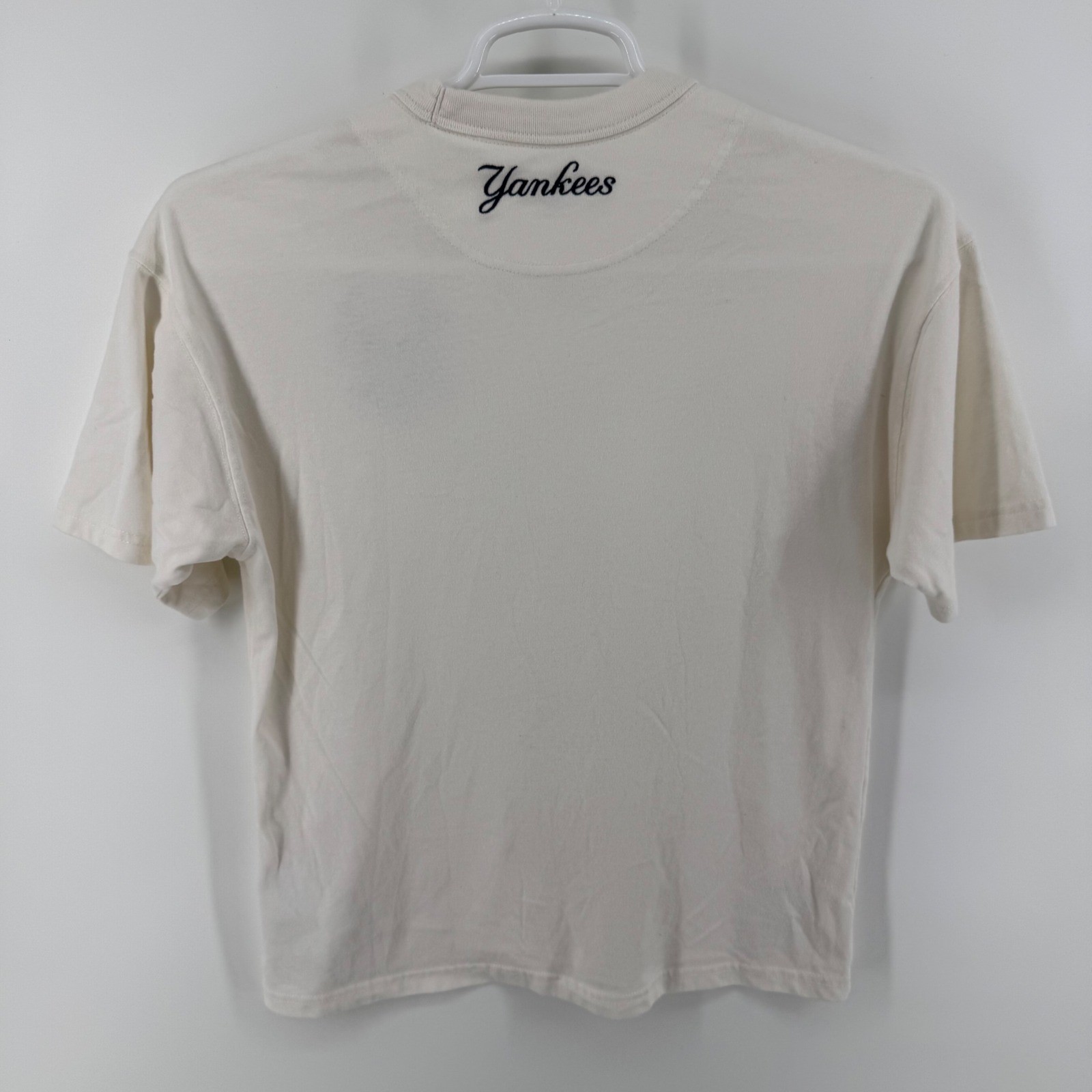 MLB Genuine Merchandise New York Yankees Cream Embroidered T-Shirt Size 15/16