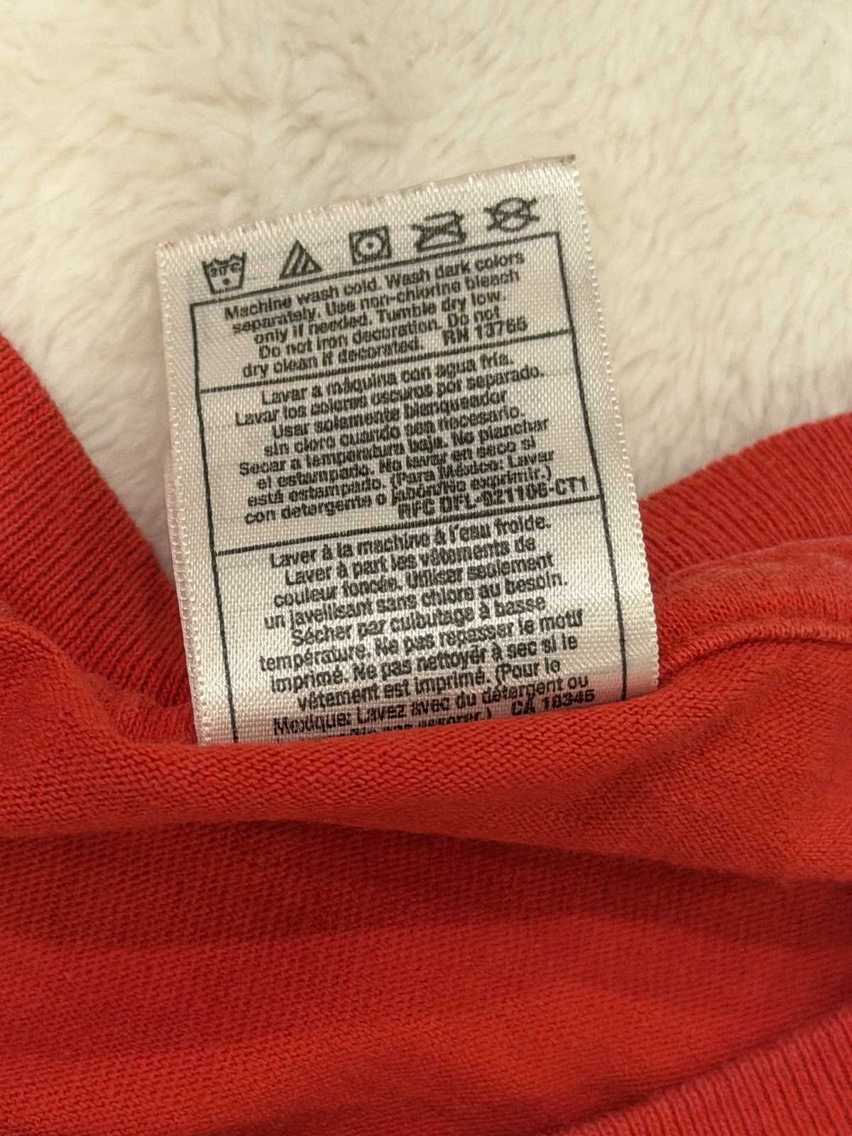 VTG Fruit Of The Loom Heavy Cotton T-Shirt Size M 100% Cotton Graphic Print Red