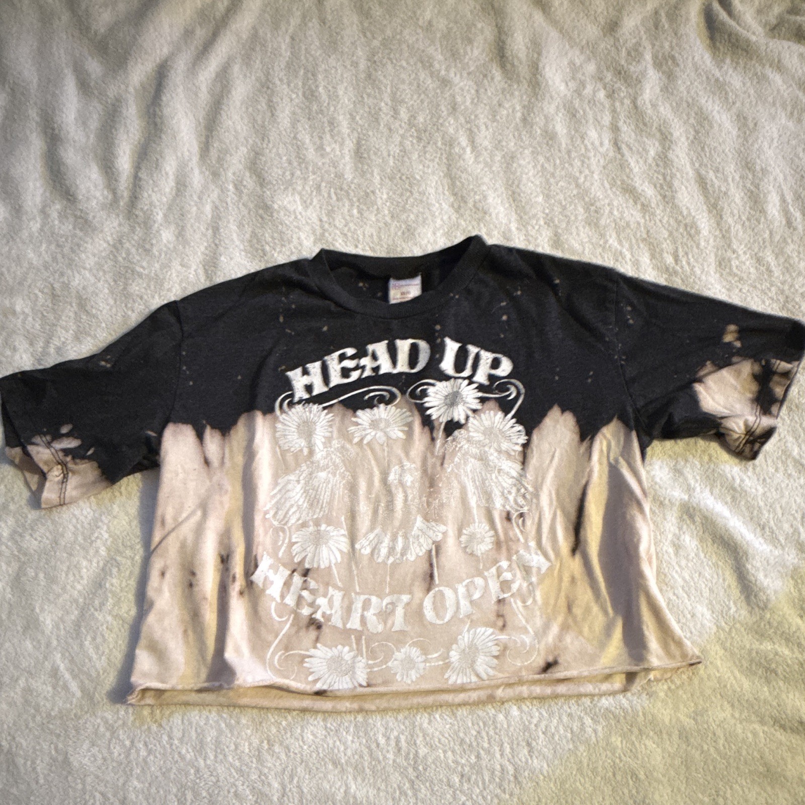 No Boundaries Cropped XS Black/Cream Color Tie-Dye Heart Graphic Tee