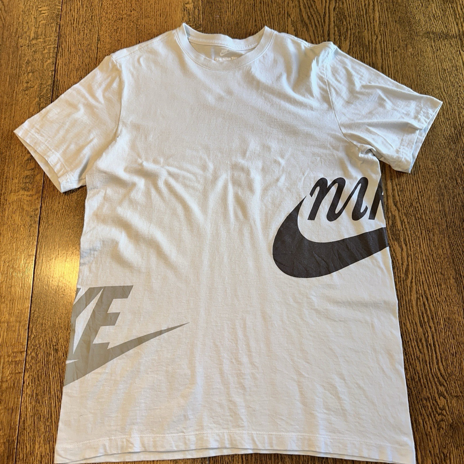 Nike Mens Graphic T Shirt Longline Medium Wraparound Split Logo Tan Swoosh Tee