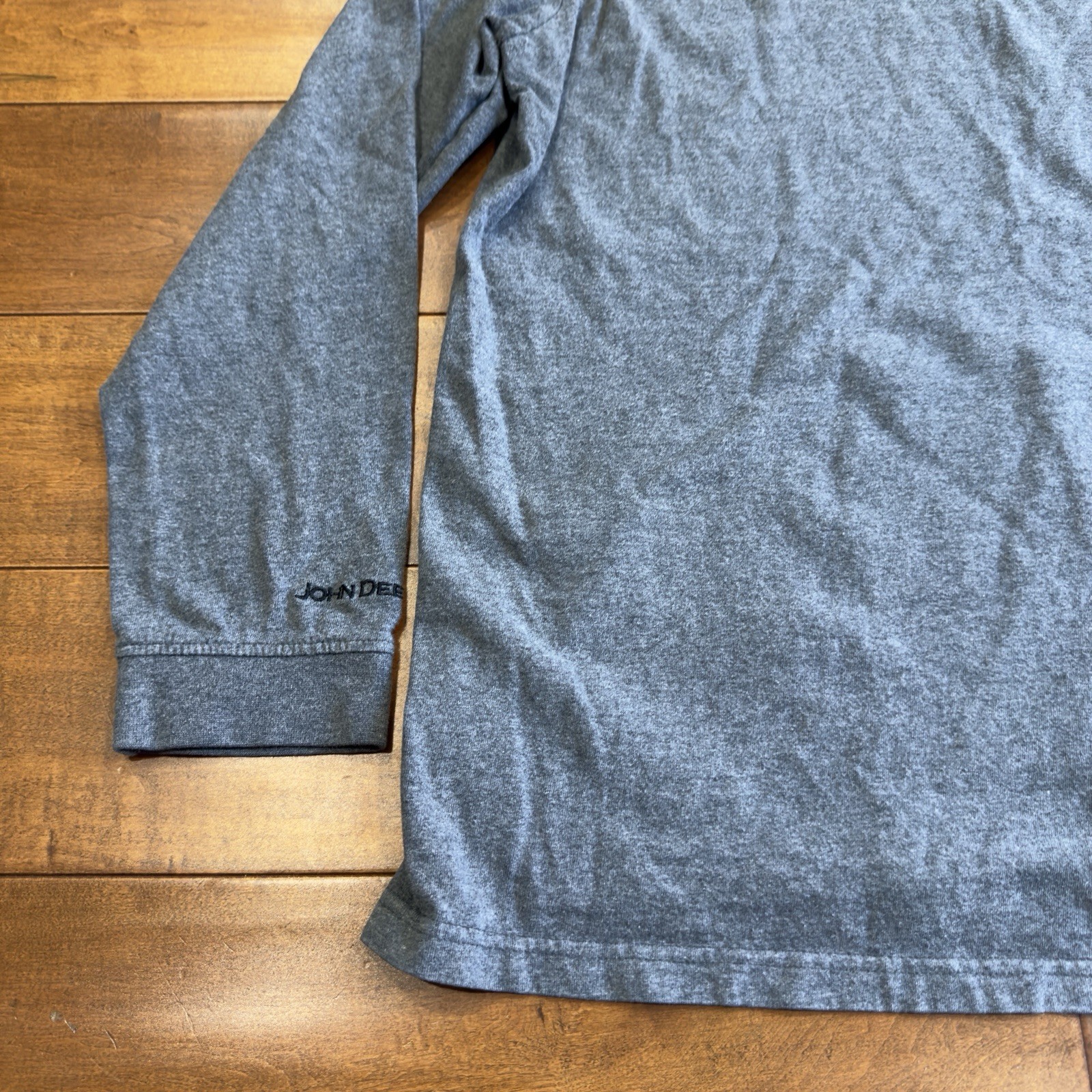 John Deere Embroidered Logo Men’s Long Sleeve T-Shirt Gray Size M