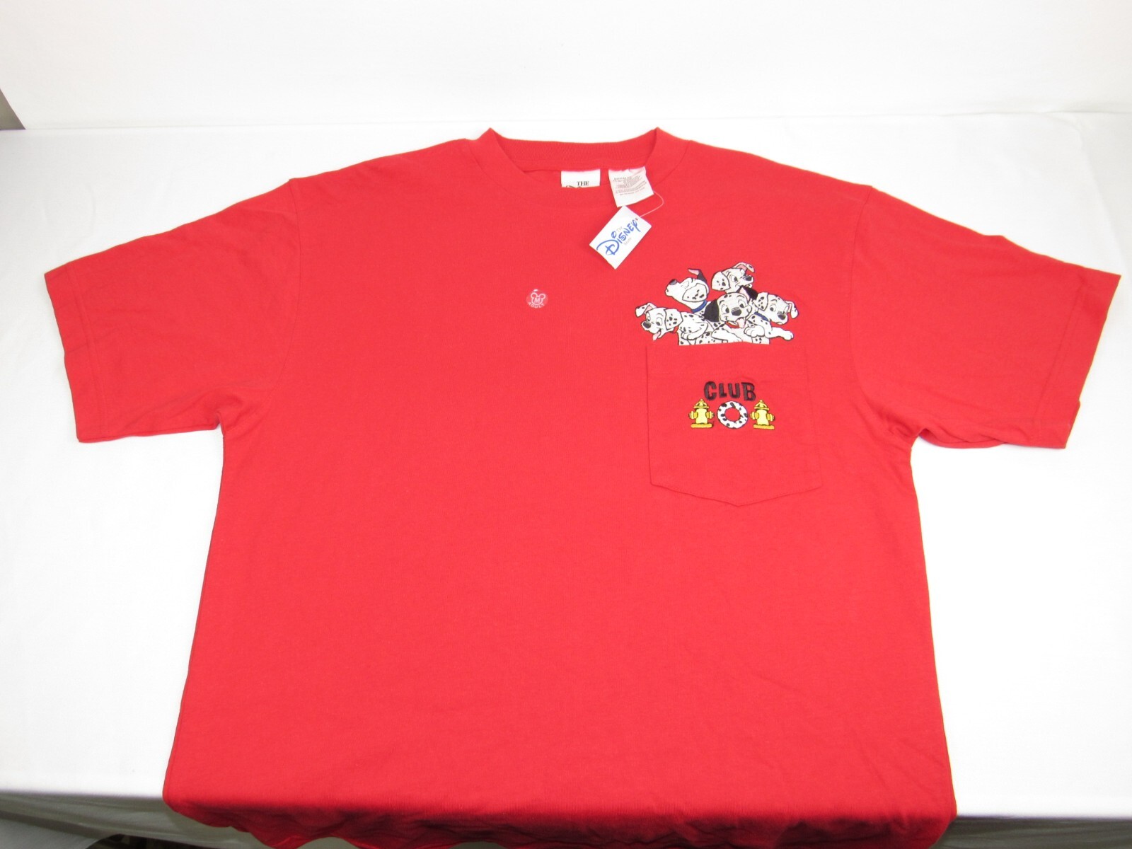 101 Dalmatians Embroidered T-shirt – Mens Size Med – New with Tags – Vintage Red