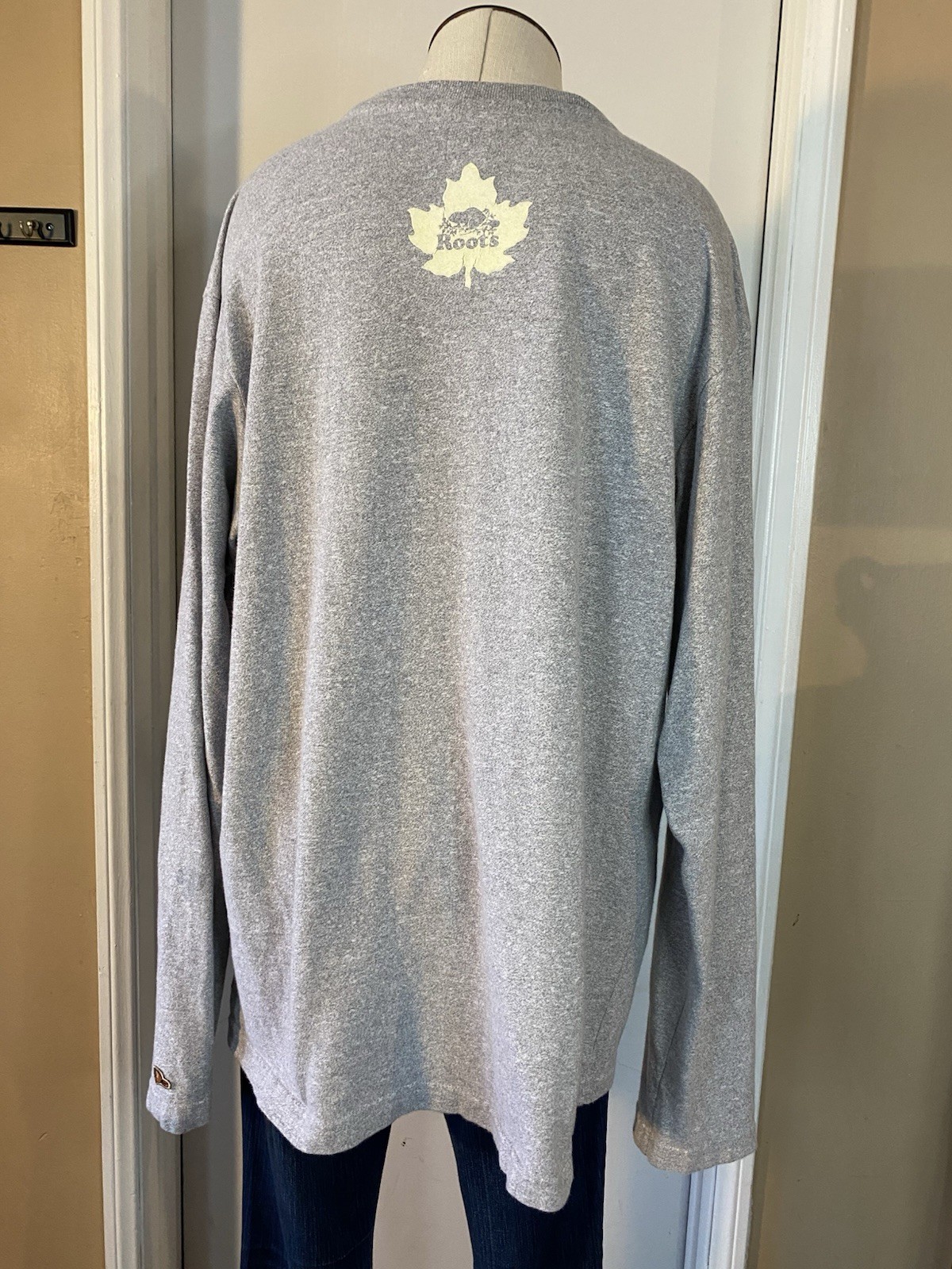 Roots Canada True Strong Free Long Sleeve Shirt Adult Large Gray XL