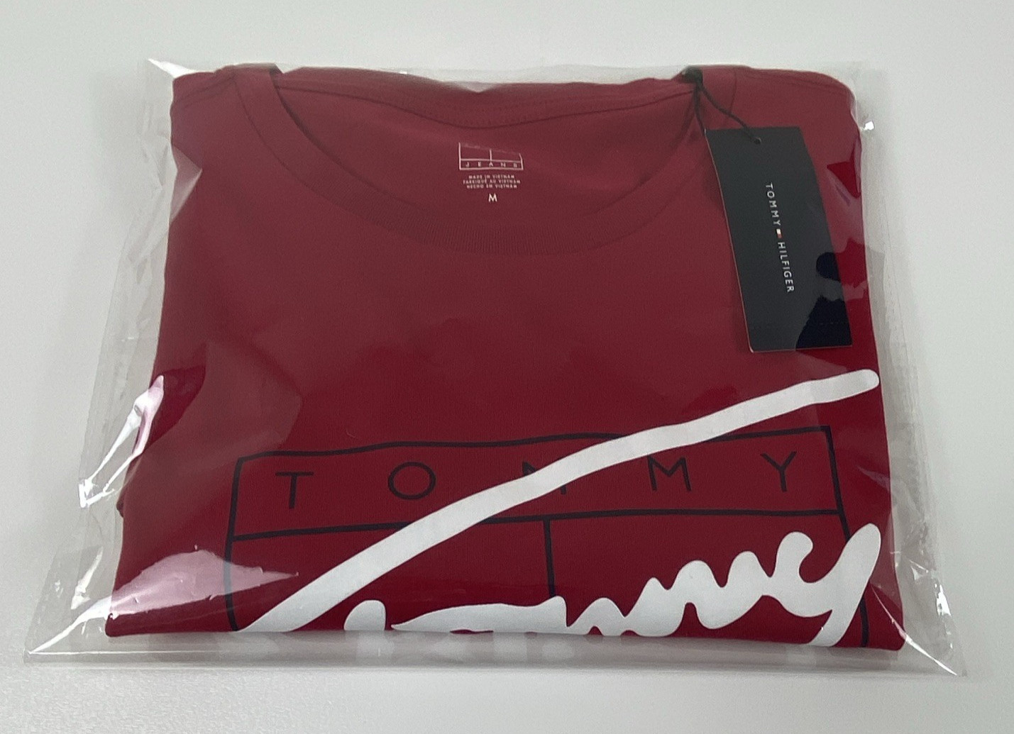 Tommy Hilfiger Men’s Crew Neck Short Sleeve Logo Graphic T-Shirt Red M
