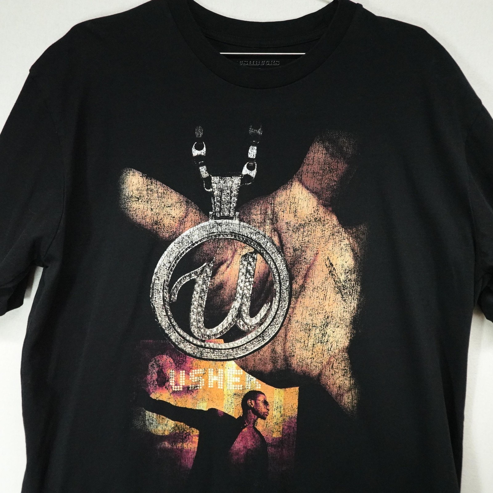 Usher TShirt Mens XL Black Caesars Palace Las Vegas Colosseum Concert