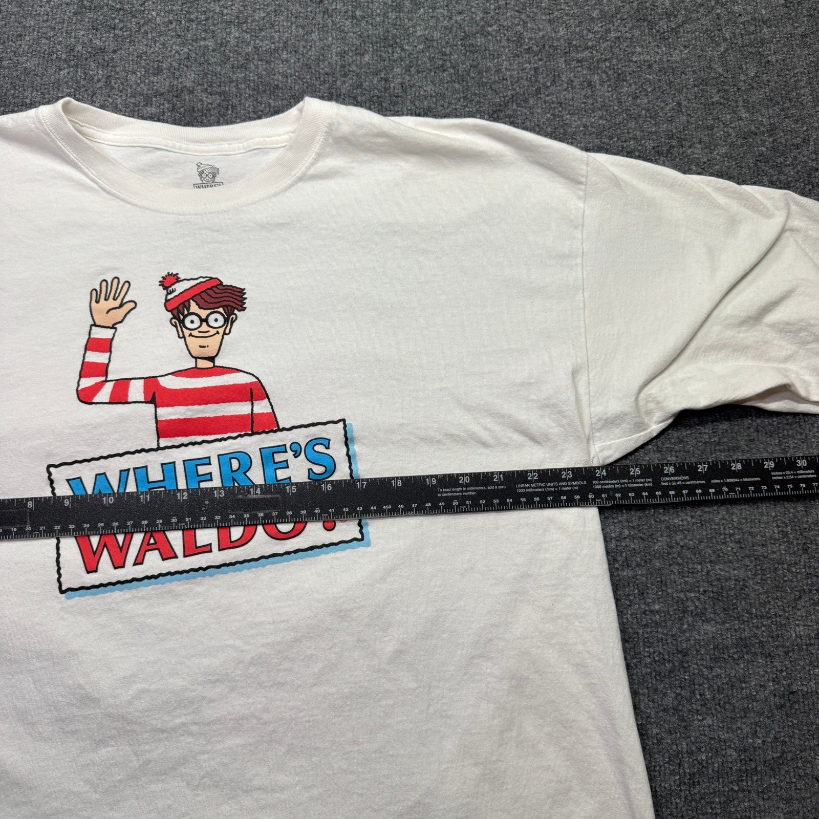 Where’s Waldo? T-Shirt Mens XXL White Long Sleeve Graphic Cartoon Camping Map