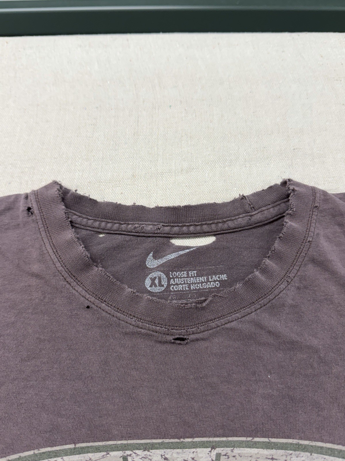 Nike Loose Fit Center Swoosh T Shirt Men’s XL Brown Sun Faded Distressed