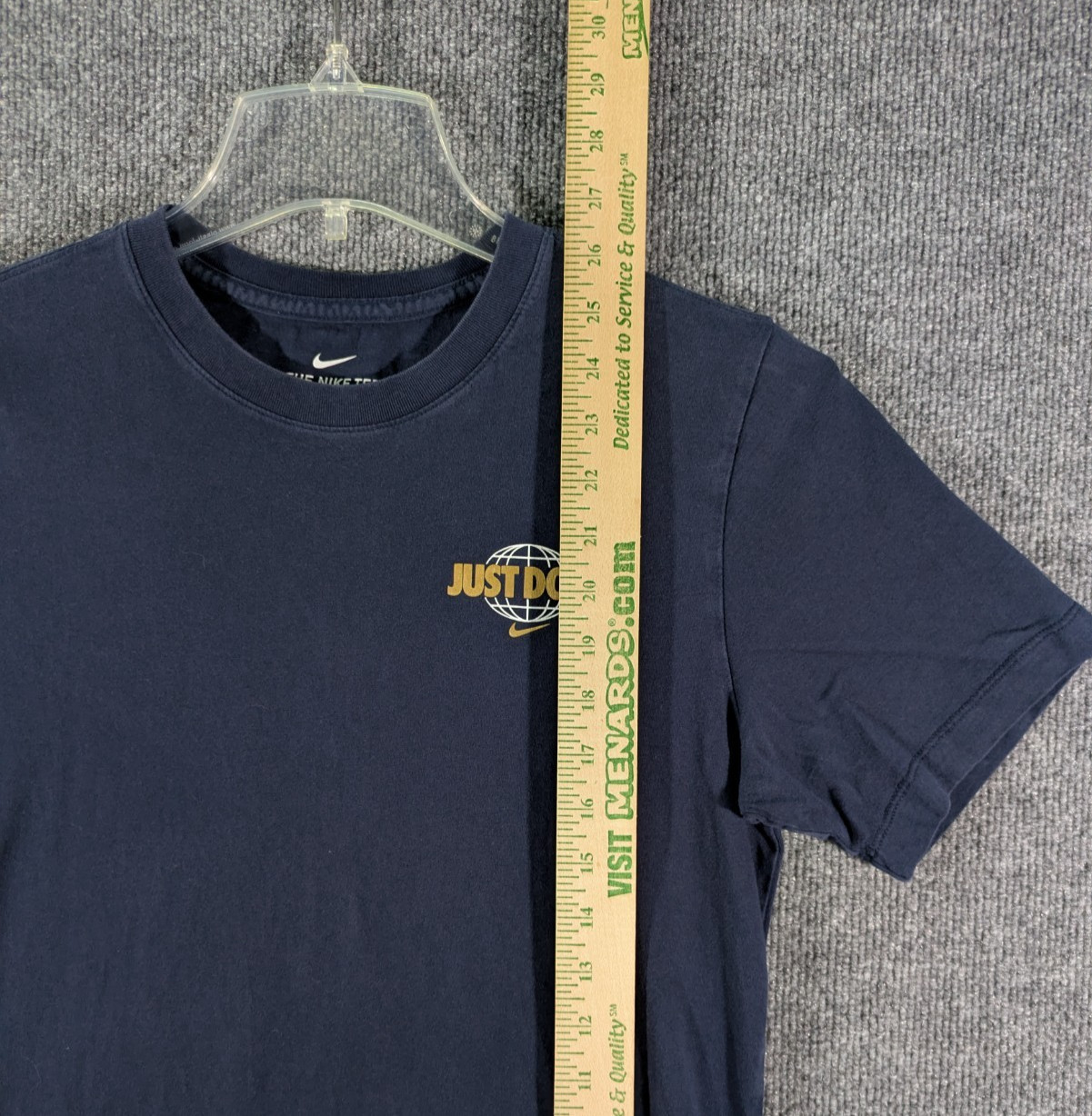 Nike Men’s Small Navy Short Sleeve Graphic Tee World Globe Logo National Flags