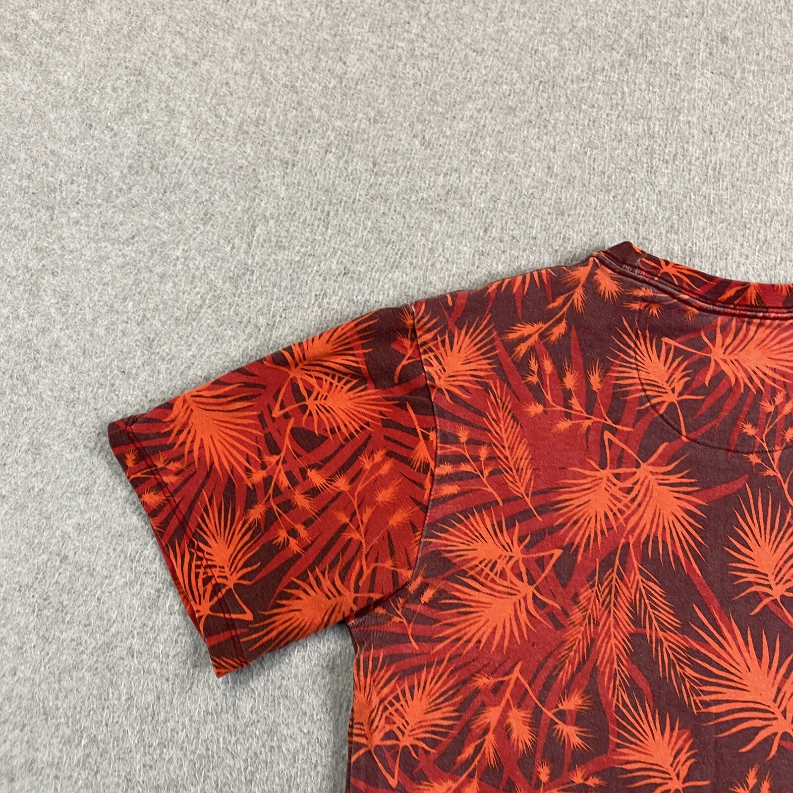 Vans Shirt Men Medium OTW Collection Tropical Print Pocket Tee Skater Streetwear