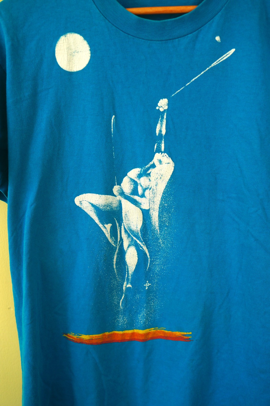 Tiger Moon Woman Tennis Player 1990’s Teal Graphic-Tee Print Vintage T-Shirt (L)