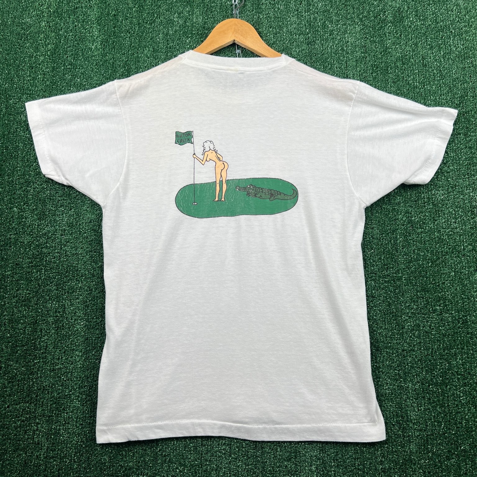VTG Gator Creek Nude Lady Alligator Golf T Shirt Men’s M White Paper Thin 70s