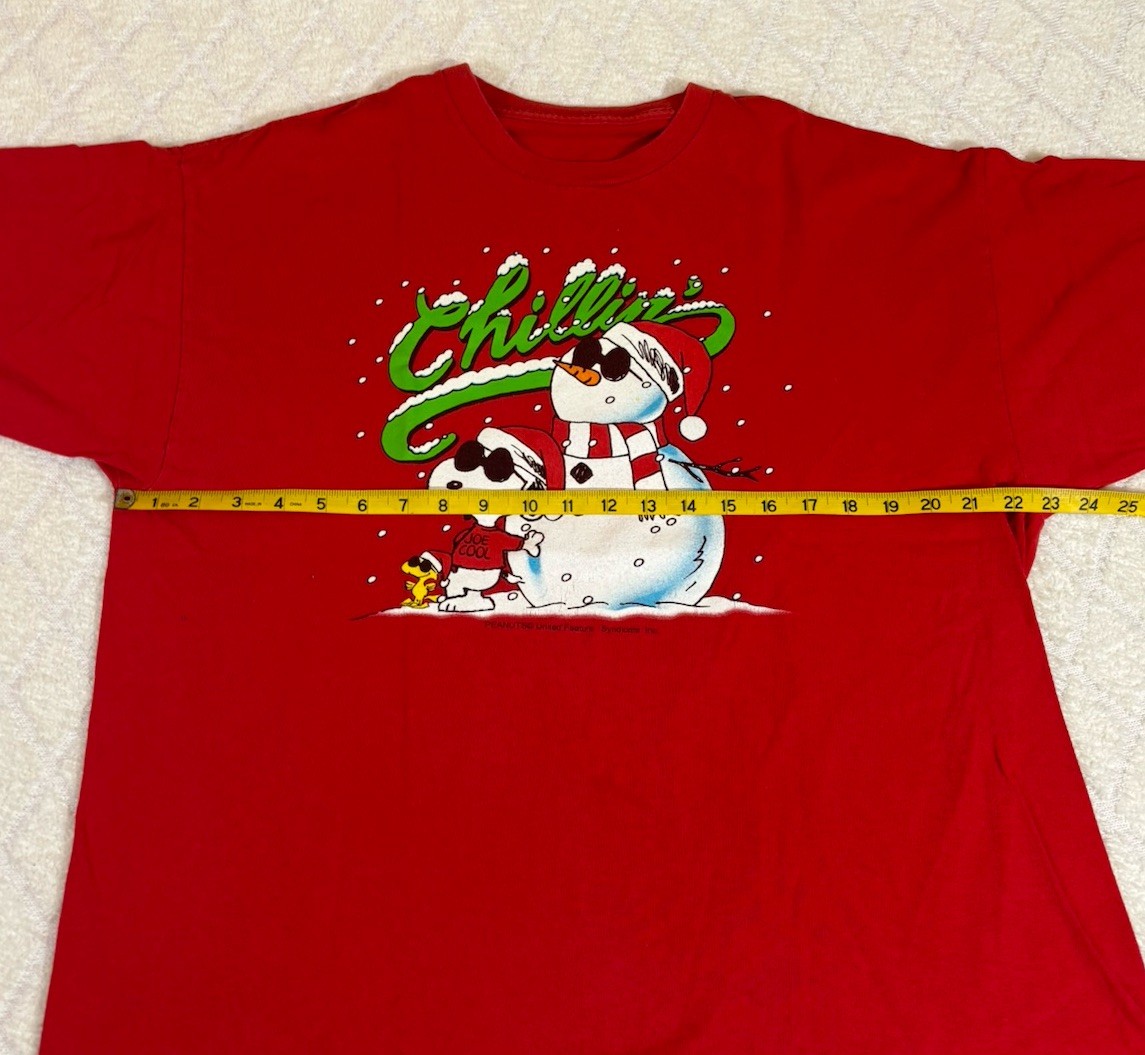 Vintage Snoopy Peanuts Chillin Joe Cool Holiday Red Shirt Size L