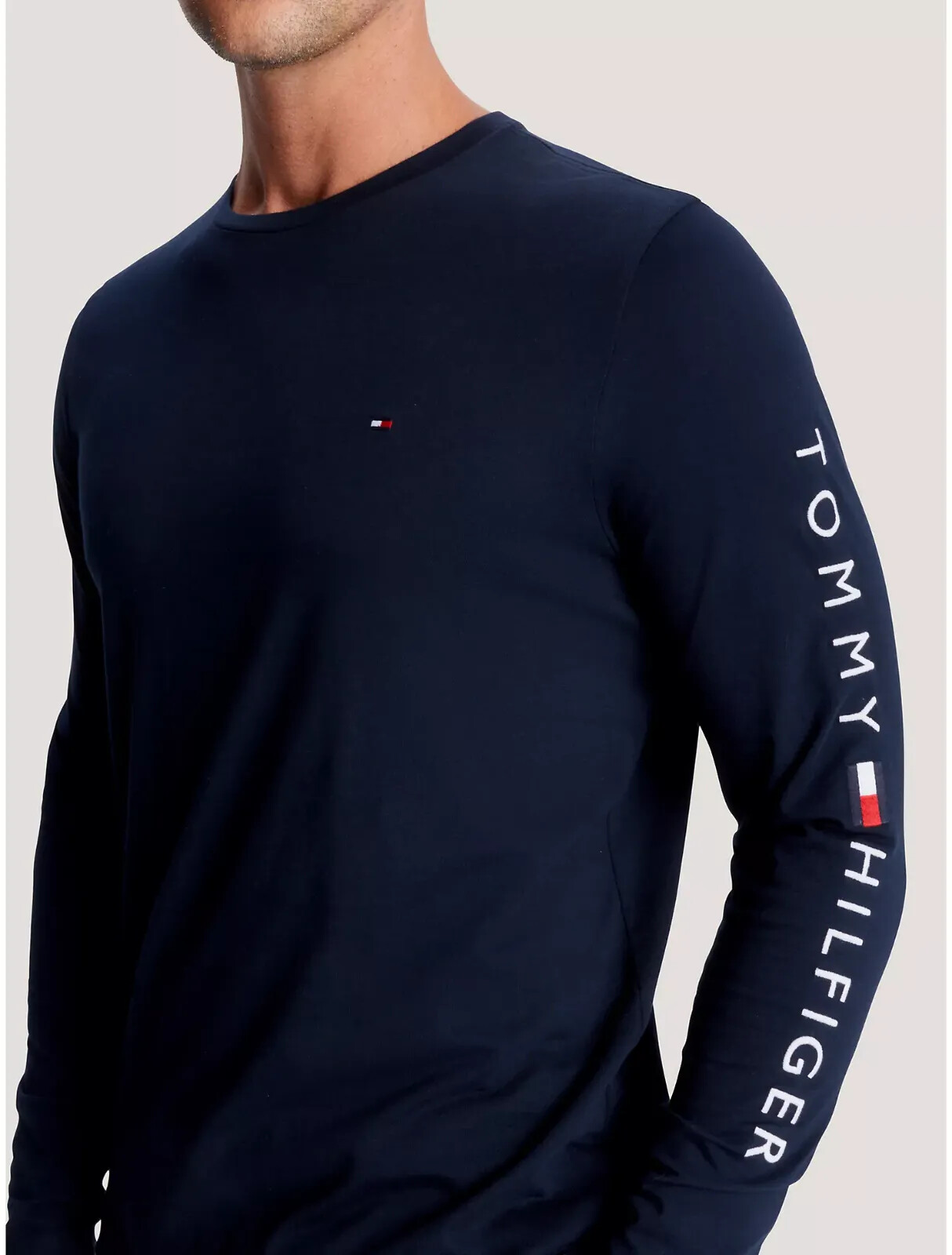 NWT Tommy Hilfiger Men’s Flag Logo All Cotton Regular Fit Long Sleeve T-Shirt