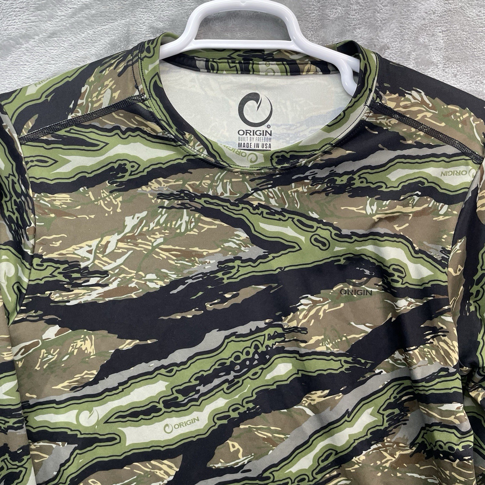 Origin Maine shirt Men medium Compression Rashguard MMA Fighting USA gym hunt