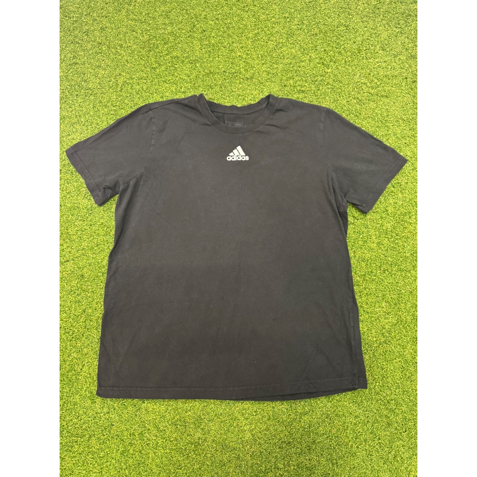 Adidas Mens Black Short Sleeve Center Logo Graphic T-Shirt Size Large Normal Fit