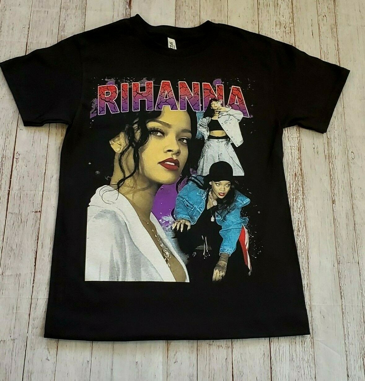 NEW- RIHANNA- T-SHIRT