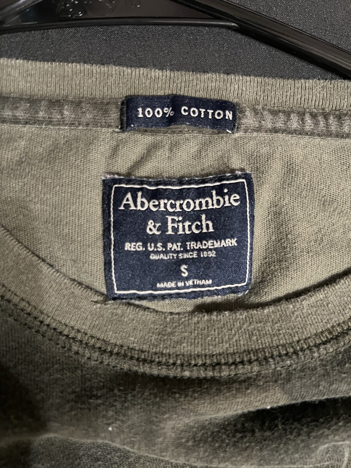 Abercrombie & Fitch Men’s S Green/Gray Camo Long Sleeve Crew Neck Cotton Tee
