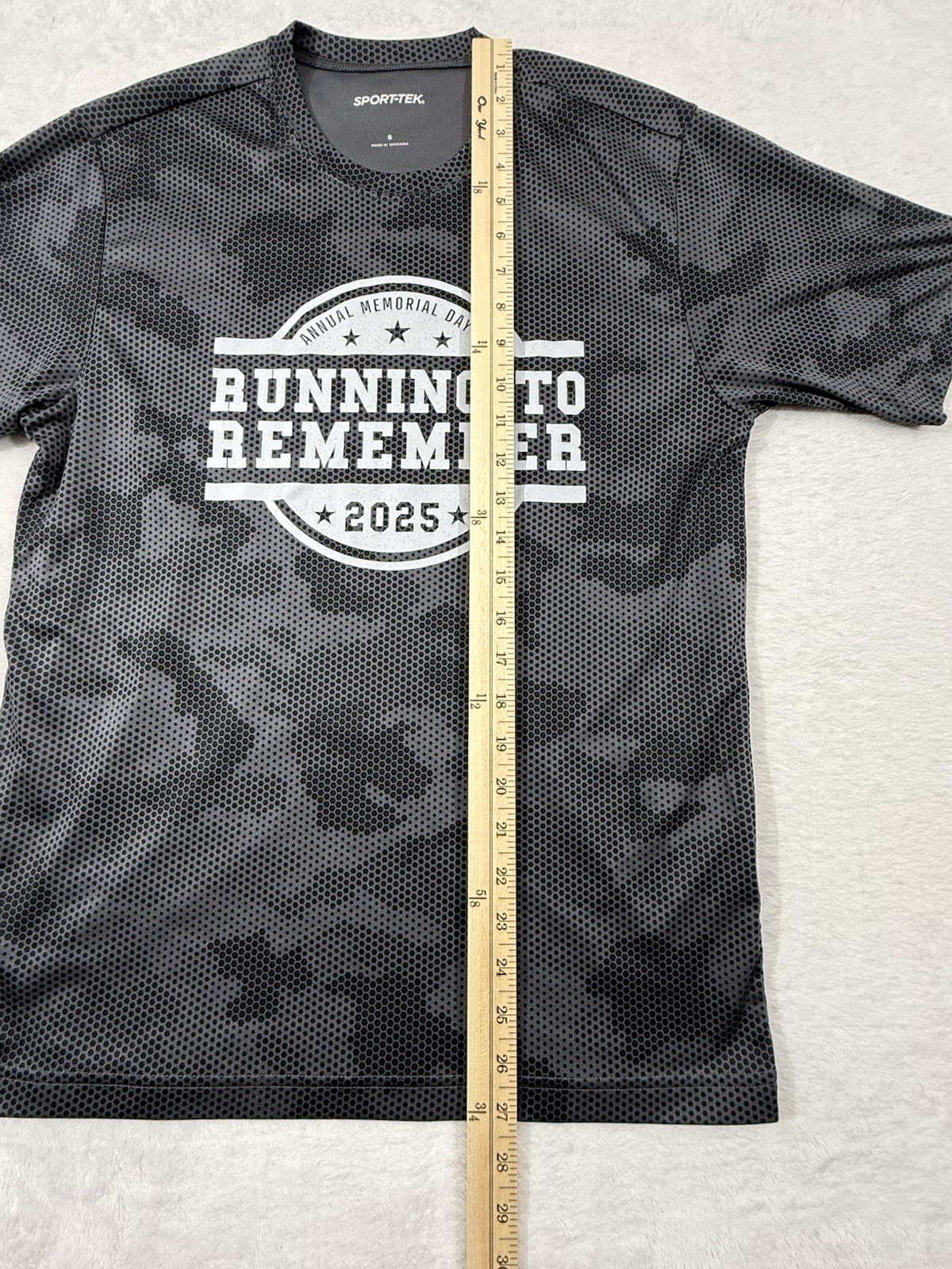 SportTek Mens T Shirt Small Short Sleeve Gray Black Annual Memorial Day Running.