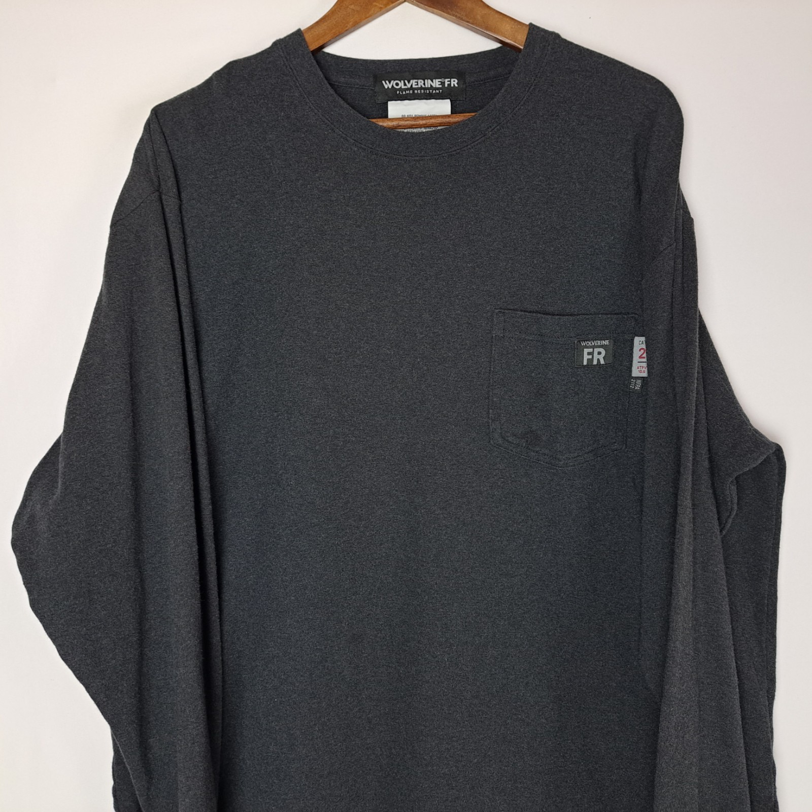 Wolverine FR Flame Resistant T-Shirt Mens XL Gray Long Sleeve Pocket NFPA 2112