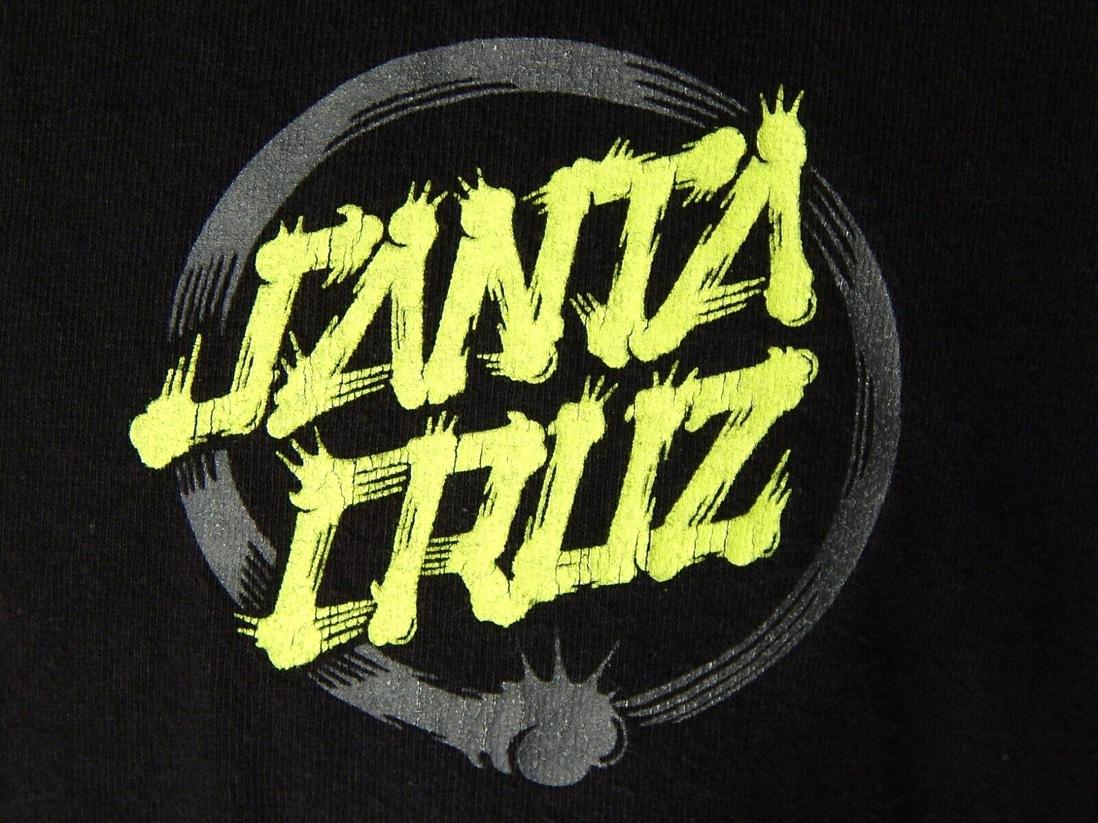 SANTA CRUZ Mako Dot Skateboard faded black t shirt men’s size MEDIUM
