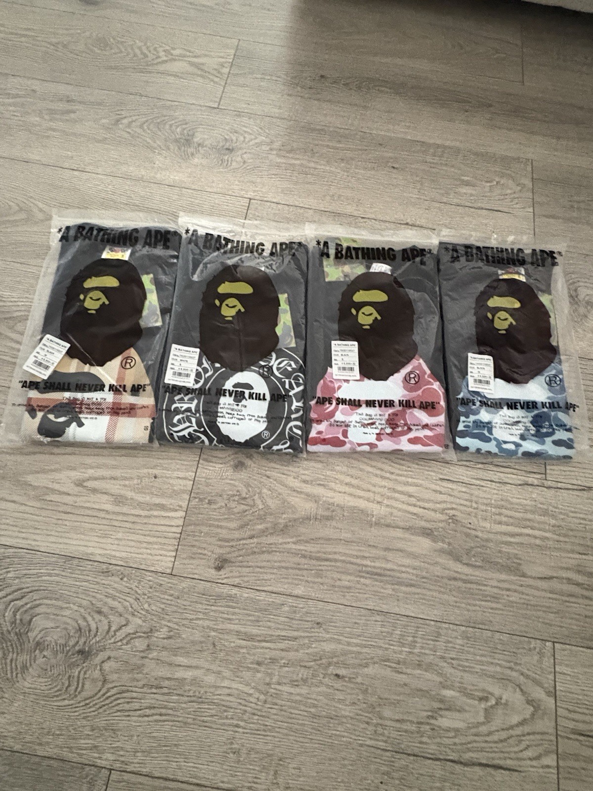 A Bathing Ape BAPE Ape Head Logo Graphic Tee Men’s M Cotton Crew Neck