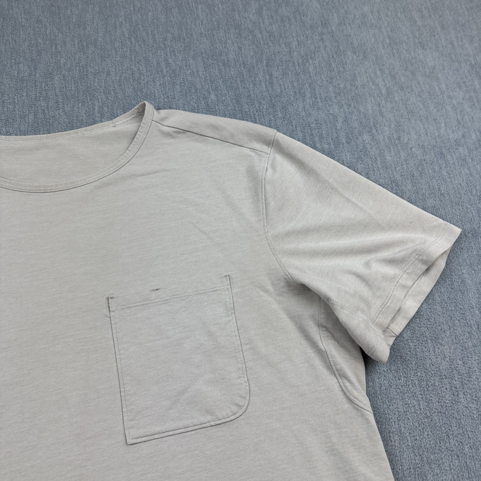 Lululemon Shirt Mens Large Beige Chest Pocket Relaxed Fit Oxford Crewneck Casual