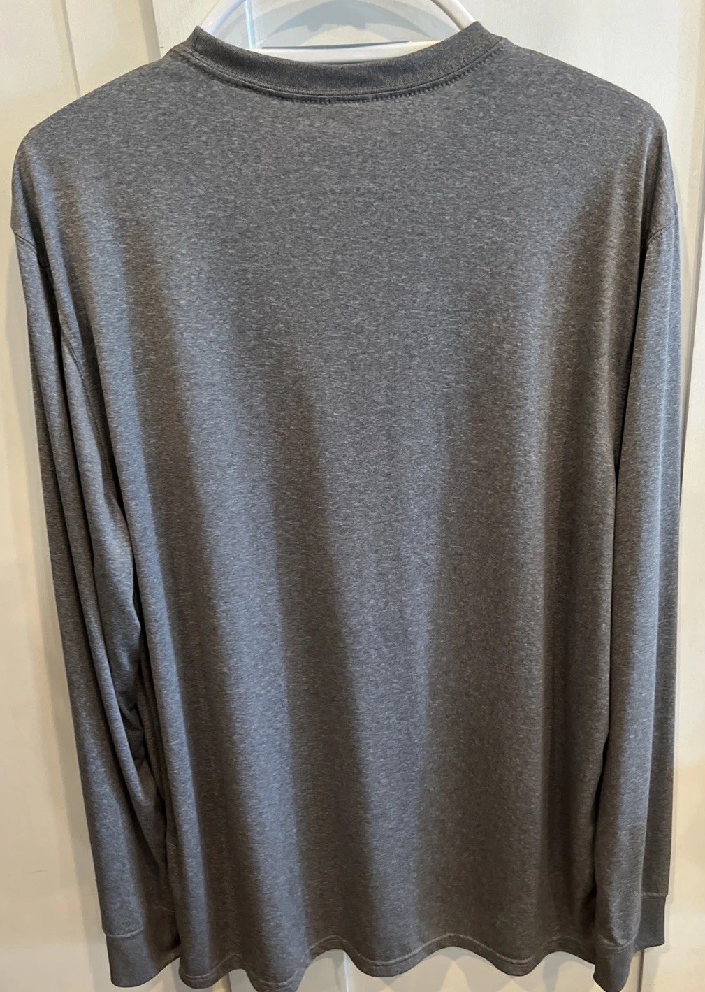 NBA Milwaukee Bucks 100% Polyester Long Sleeve Graphic Shirt Men’s Size XL Gray