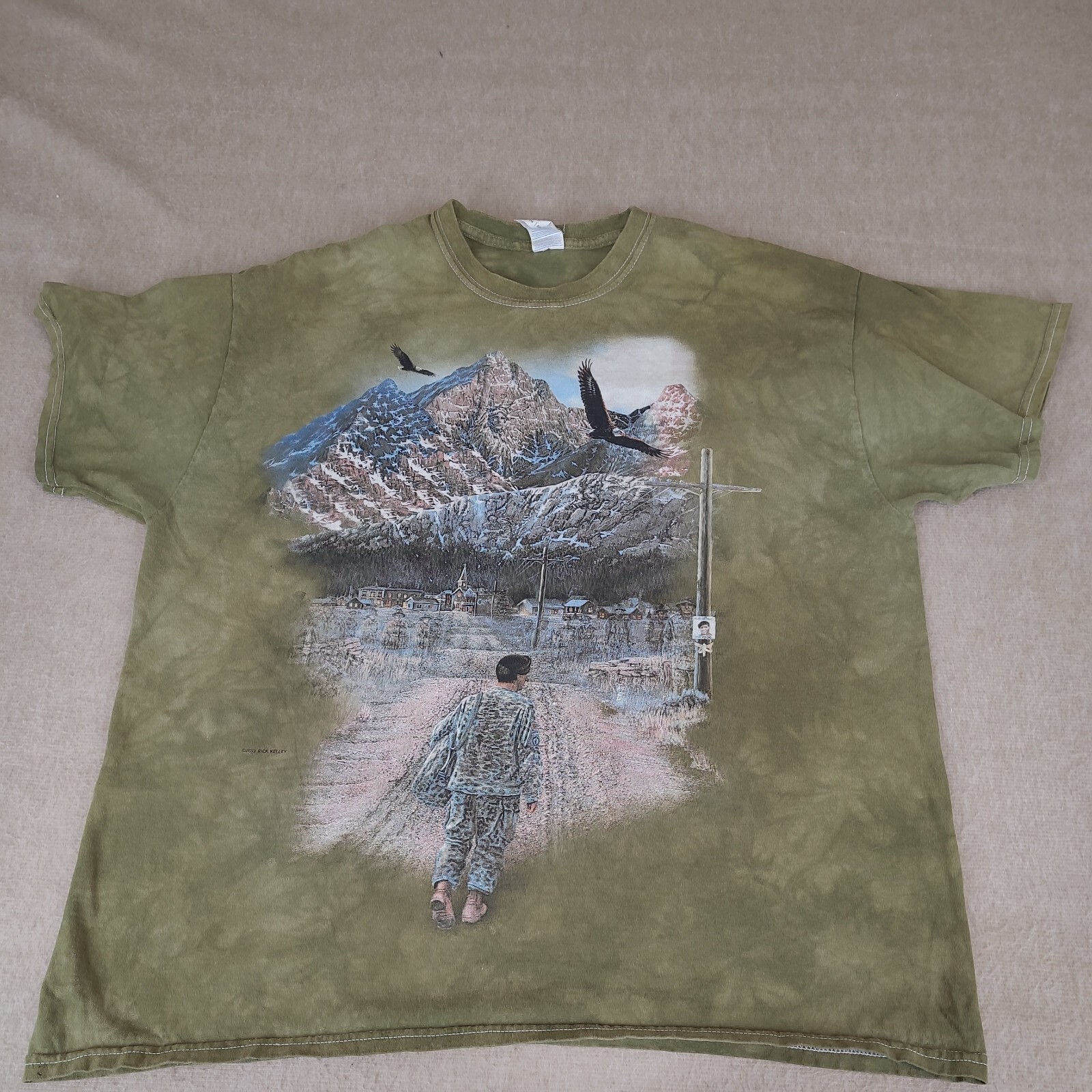 Soldier Returns Home American Flag Eagle Ghost of Fallen Gildan XL Men Green