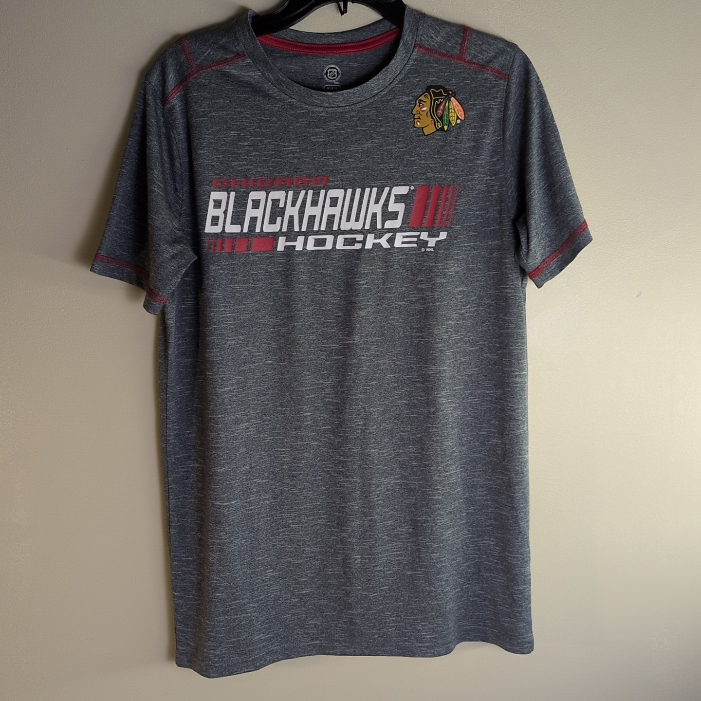 Black Hawks T-Shirt Size M Grey NHL Graphic Print Lightweight Stretch