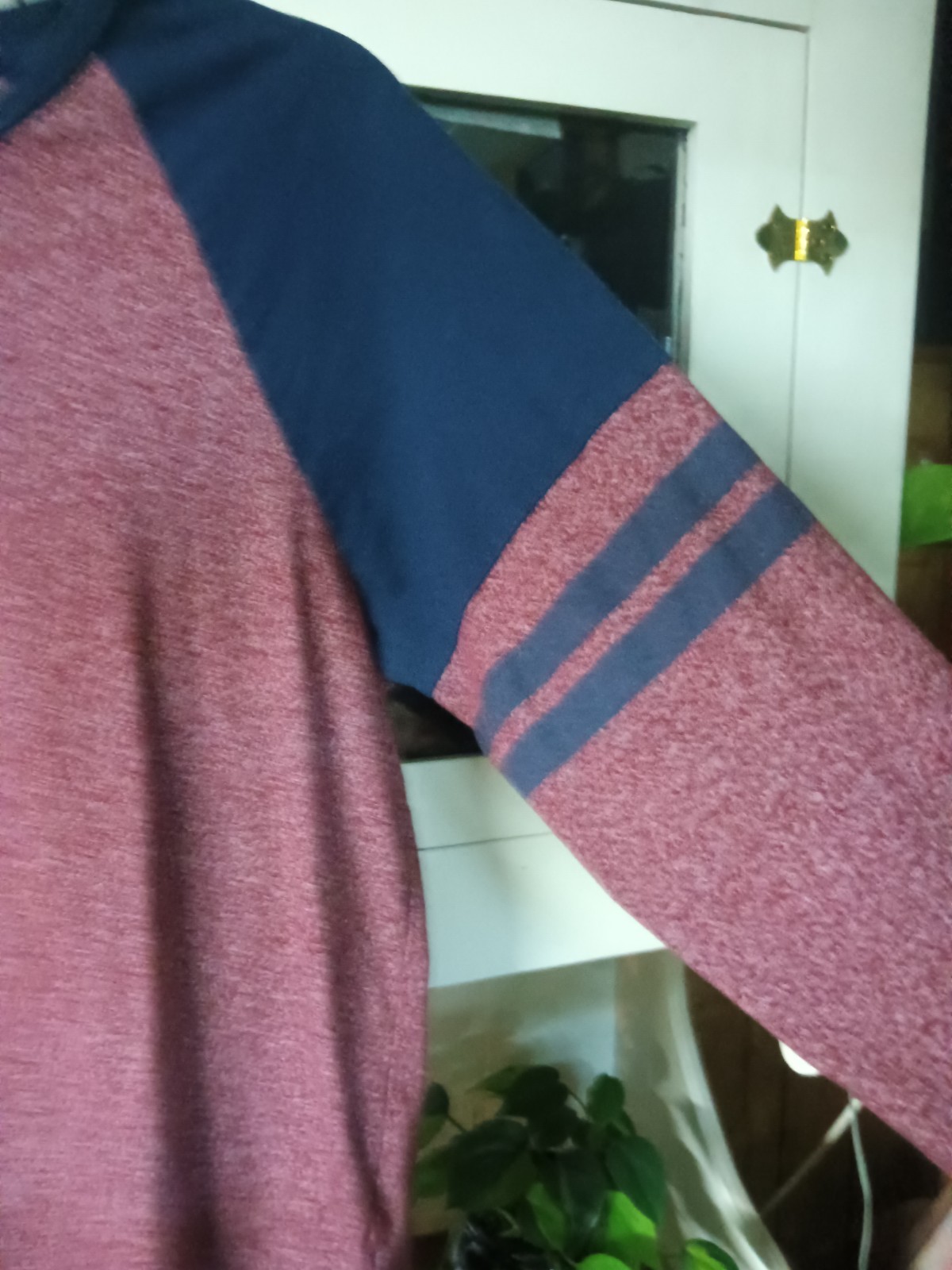 Carbon Men’s Longer Length Blue And Red Jersey Shirt Size S