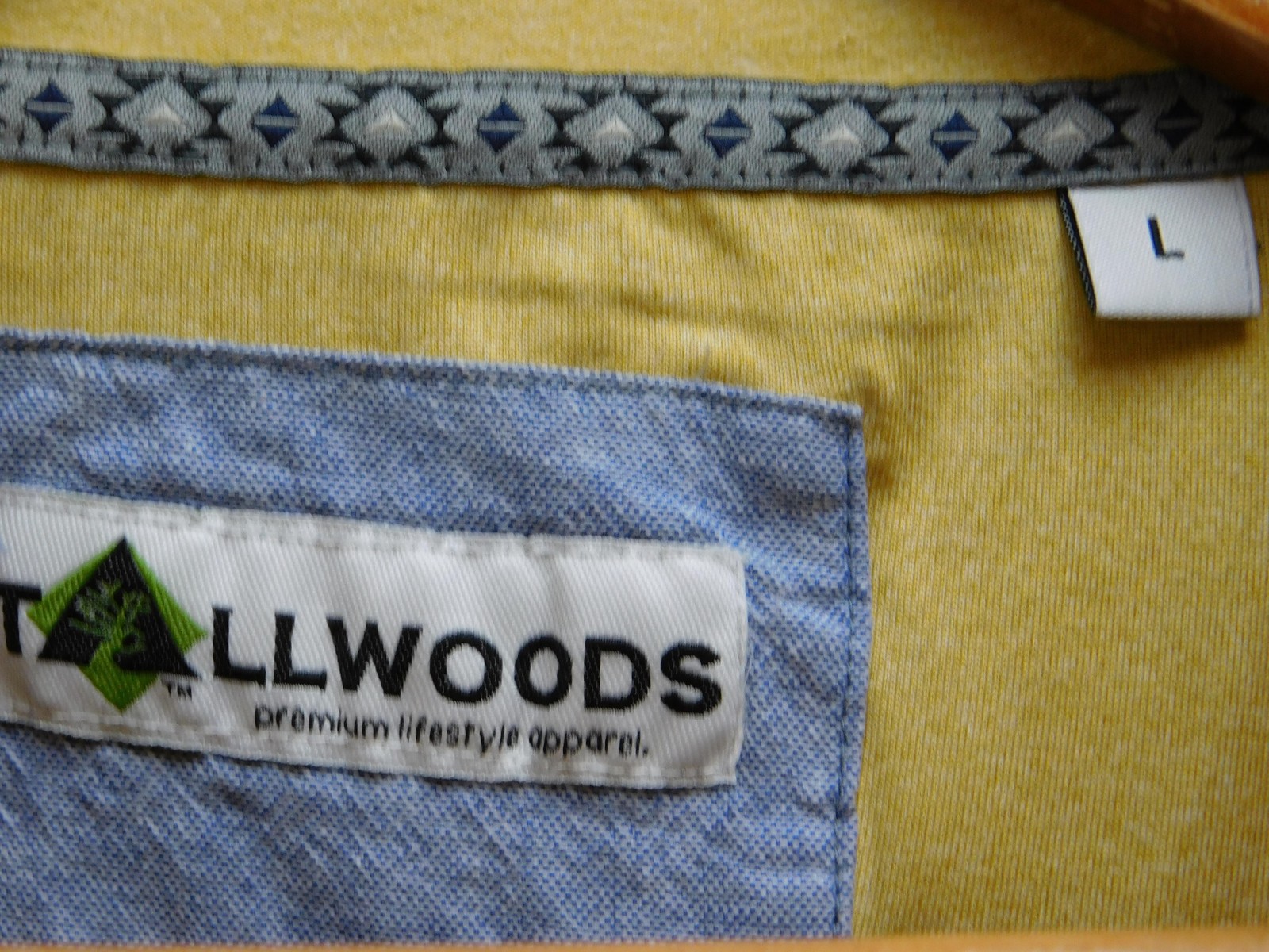 Tallwoods Shirt Mens L Yellow Henley Short Sleeve Polyester Spandex Jersey